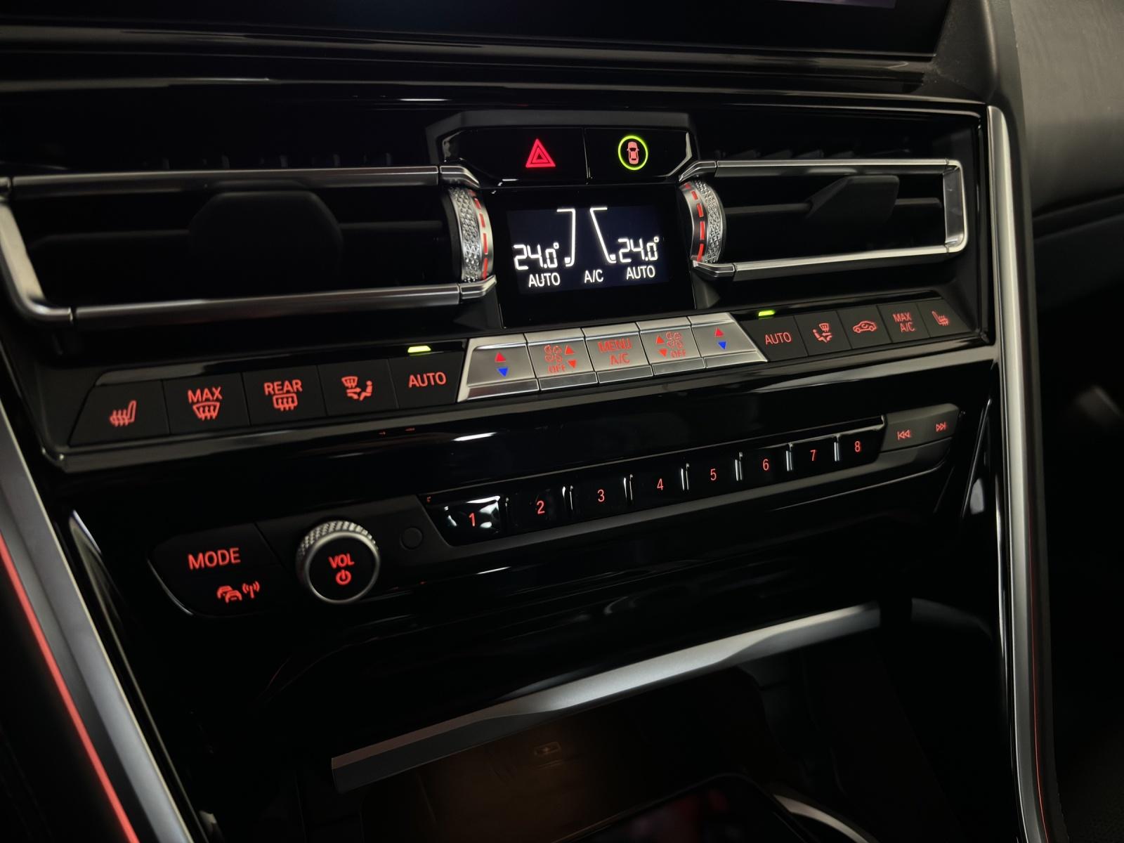 BMW 840i xDrive Cabriolet-image-13