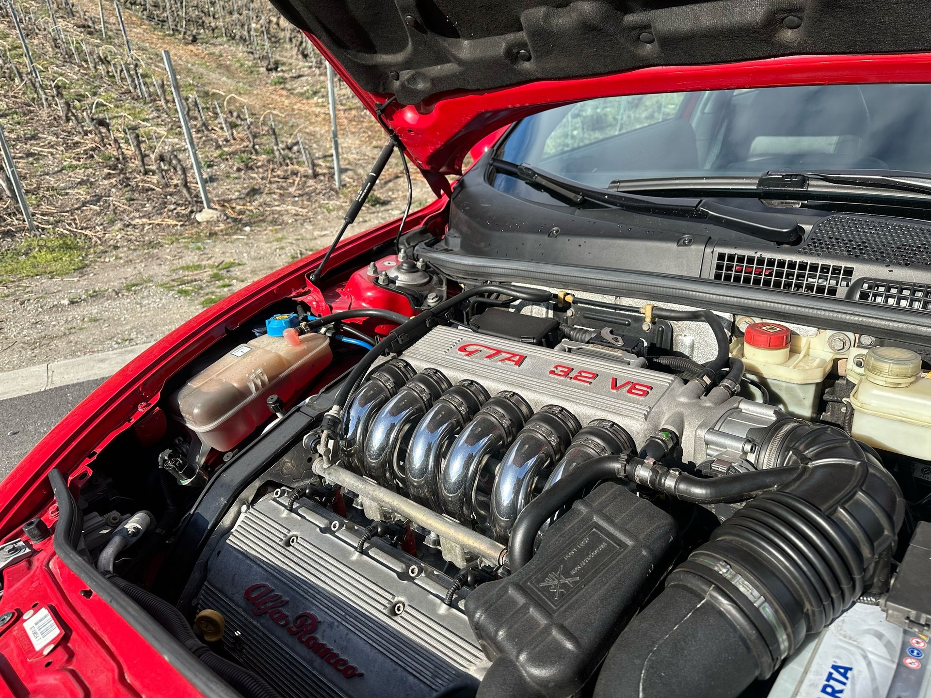 ALFA ROMEO 147 3.2 GTA-image-11