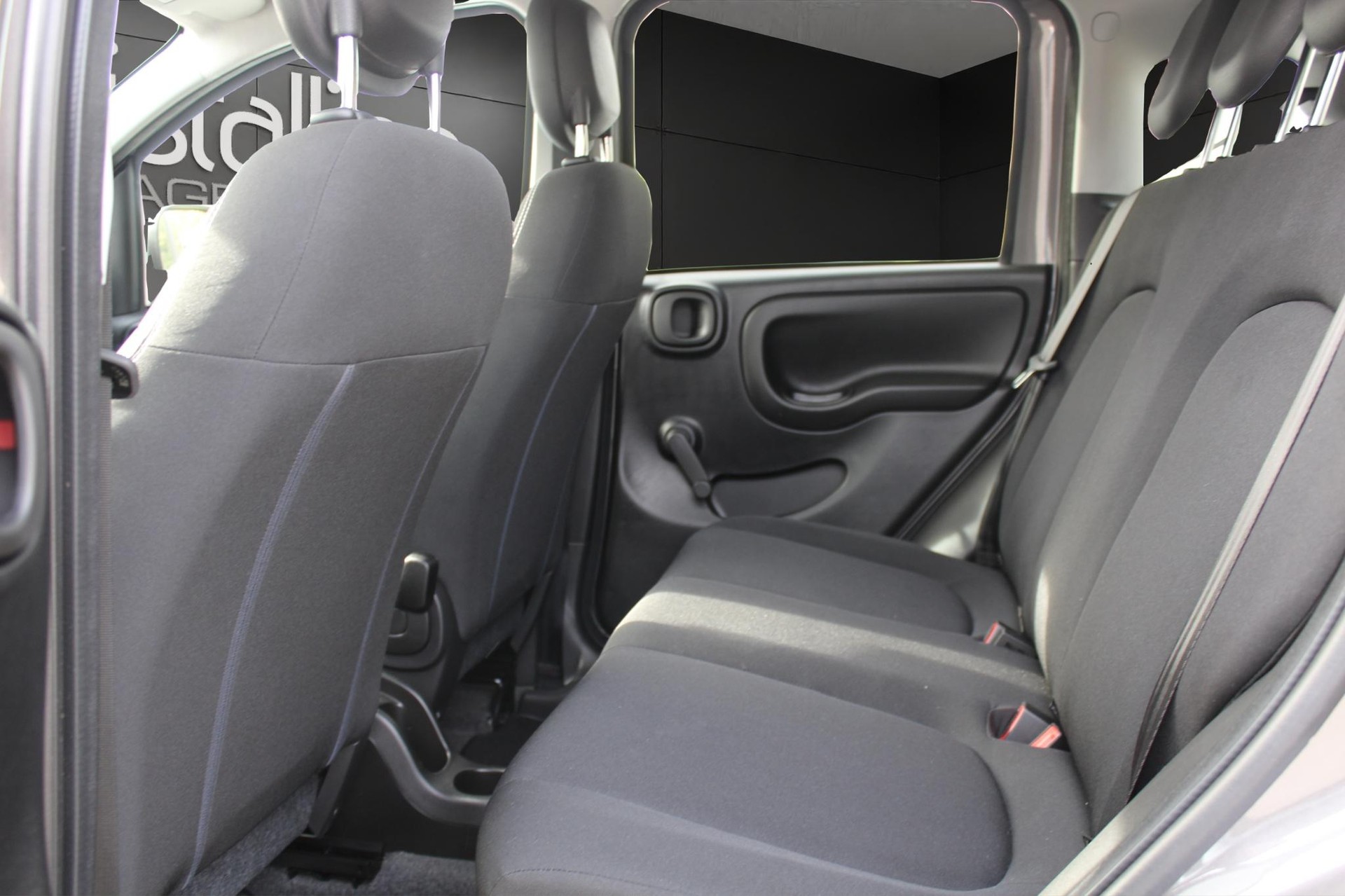 FIAT Panda 1.0 Hybrid City Life-image-9