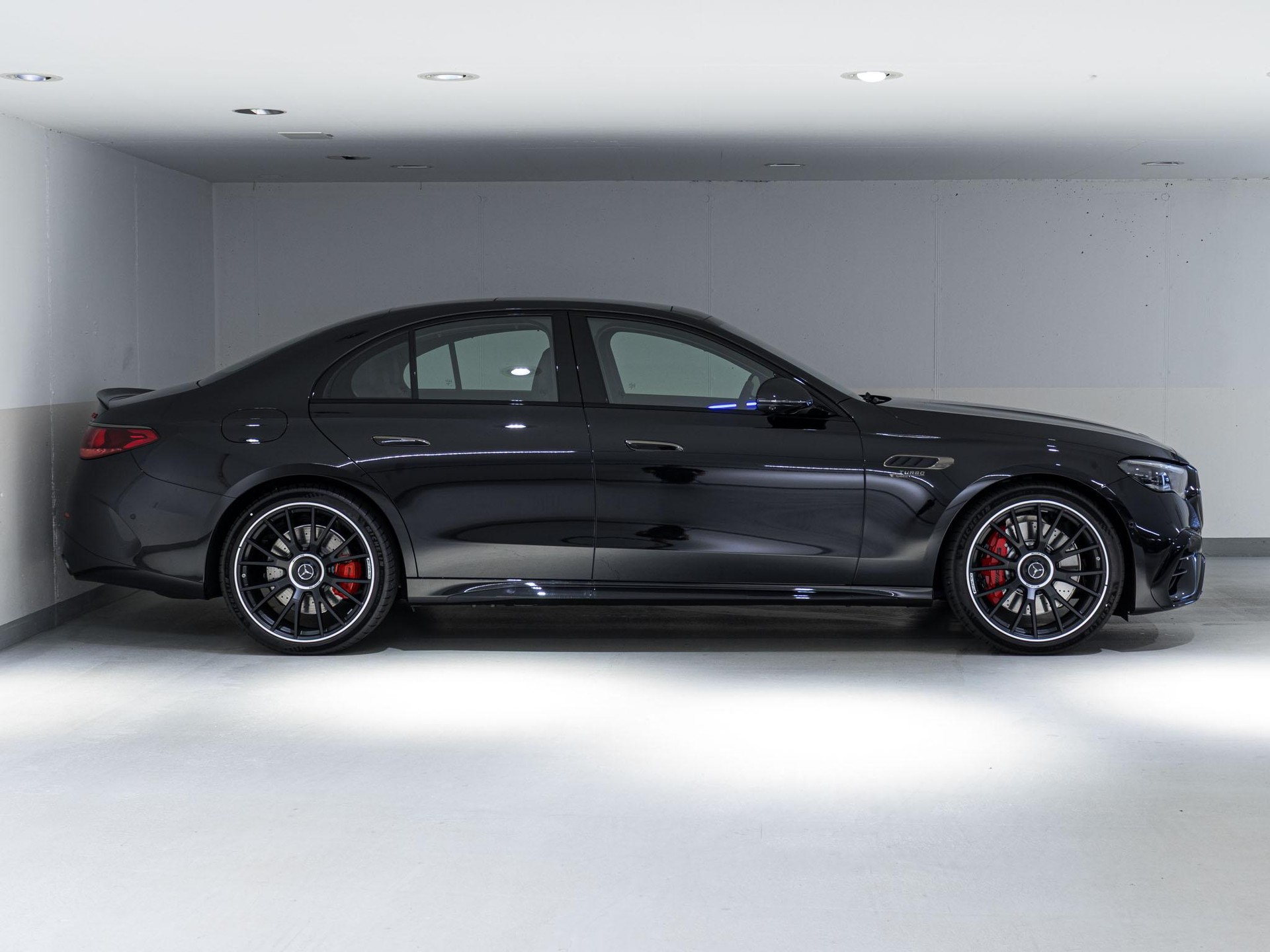 MERCEDES-BENZ E 53 AMG Hybrid 4MATIC+-image-1