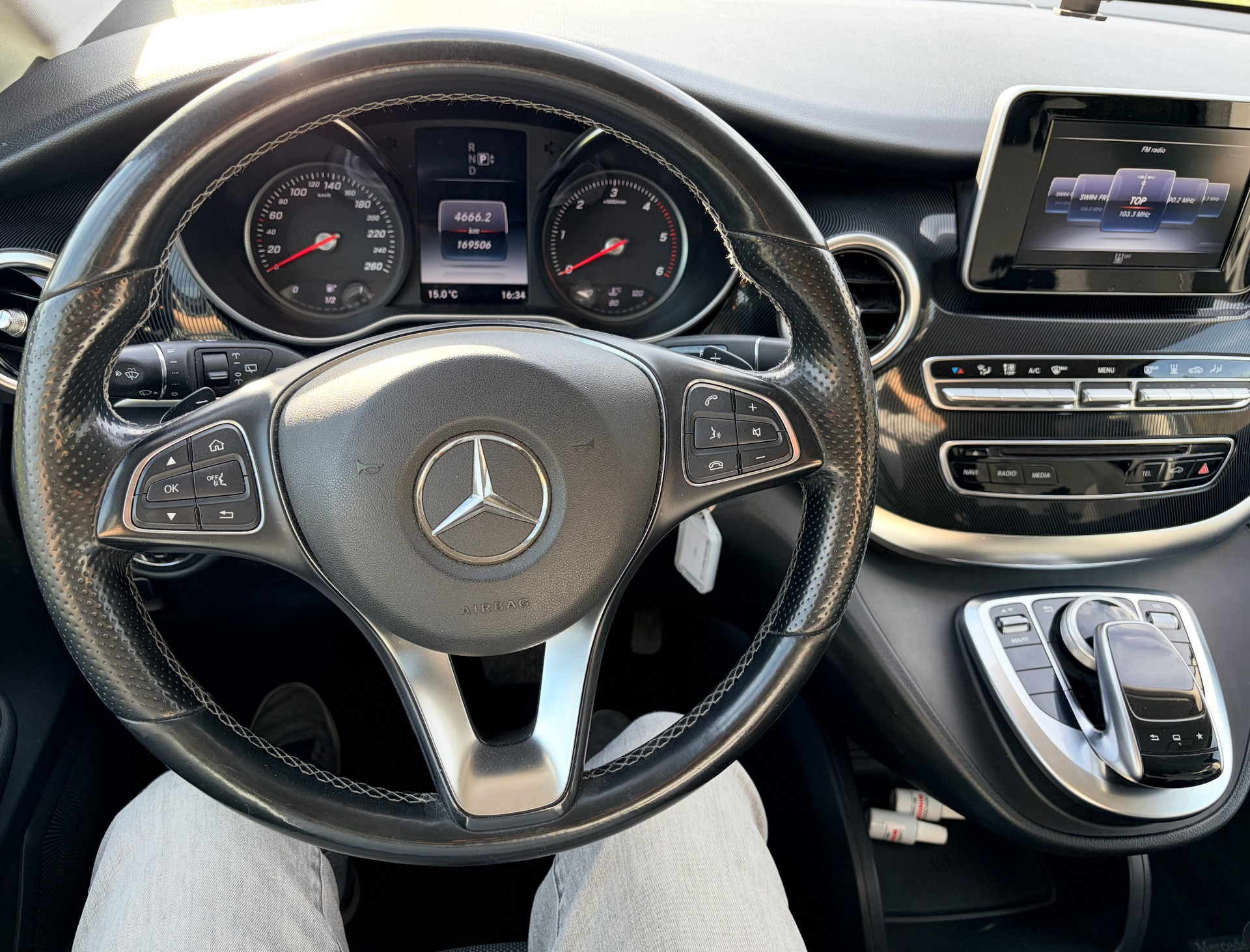 MERCEDES-BENZ V 220 d Avantgarde lang 7G-Tronic-image-6