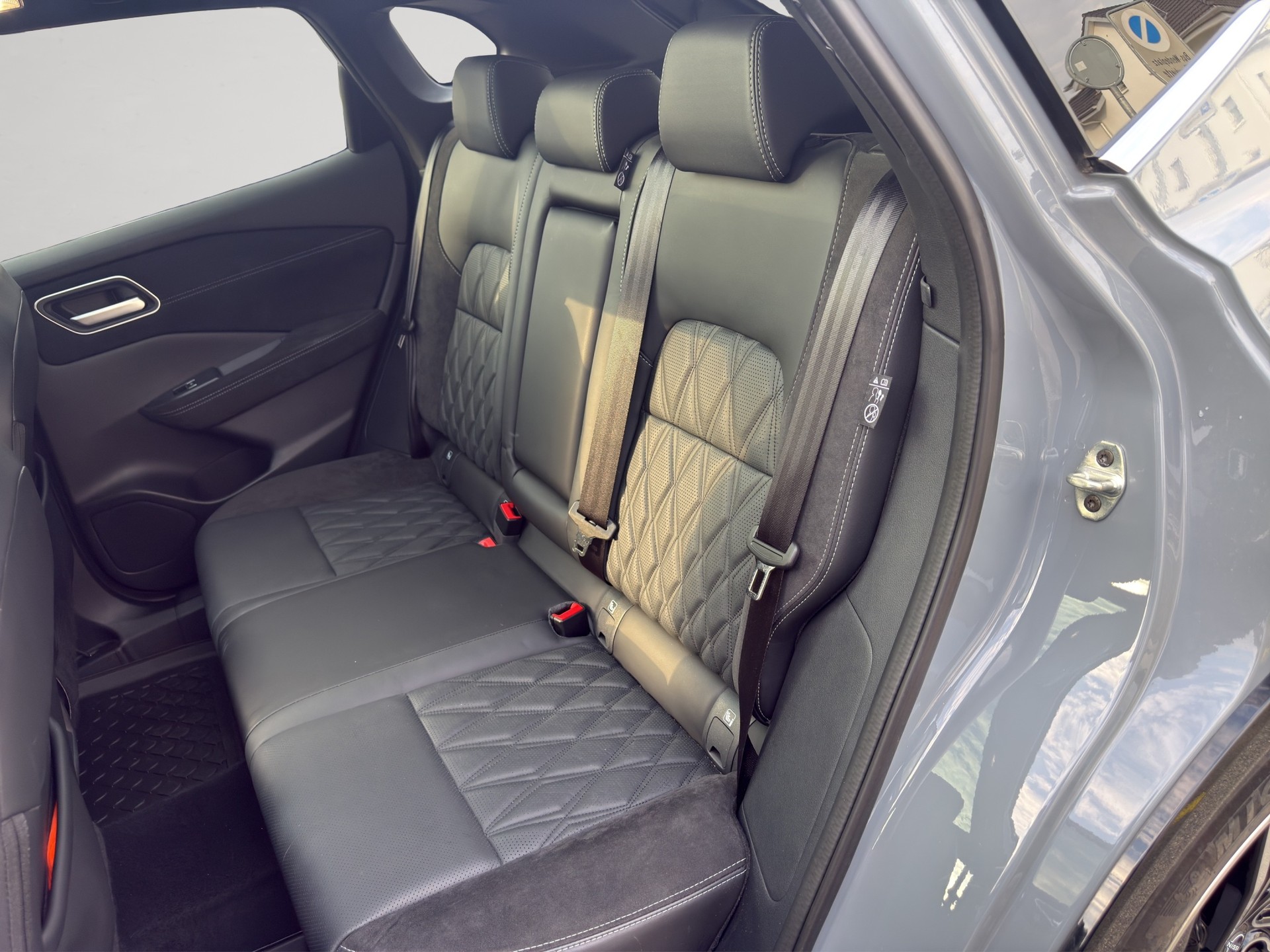 NISSAN Qashqai 1.3 DIG-T MHEV Tekna+ Xtronic-image-8