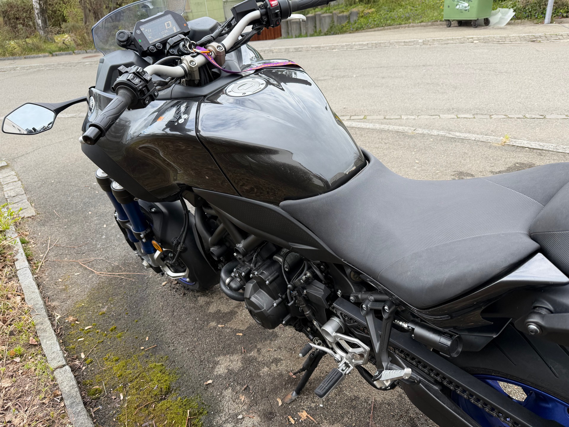 YAMAHA Niken-image-7