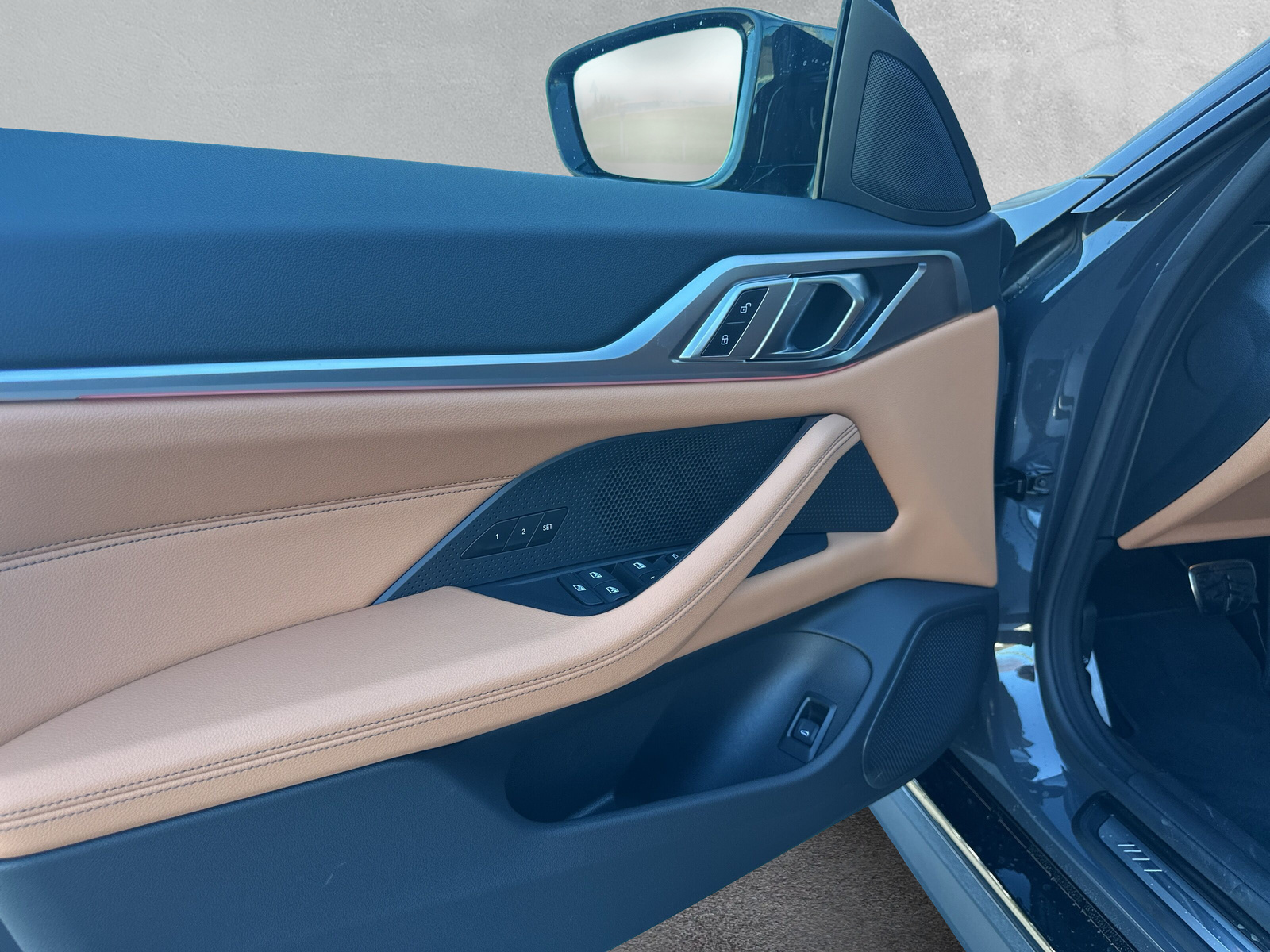 BMW i4 M60 M Sport Pro-image-16