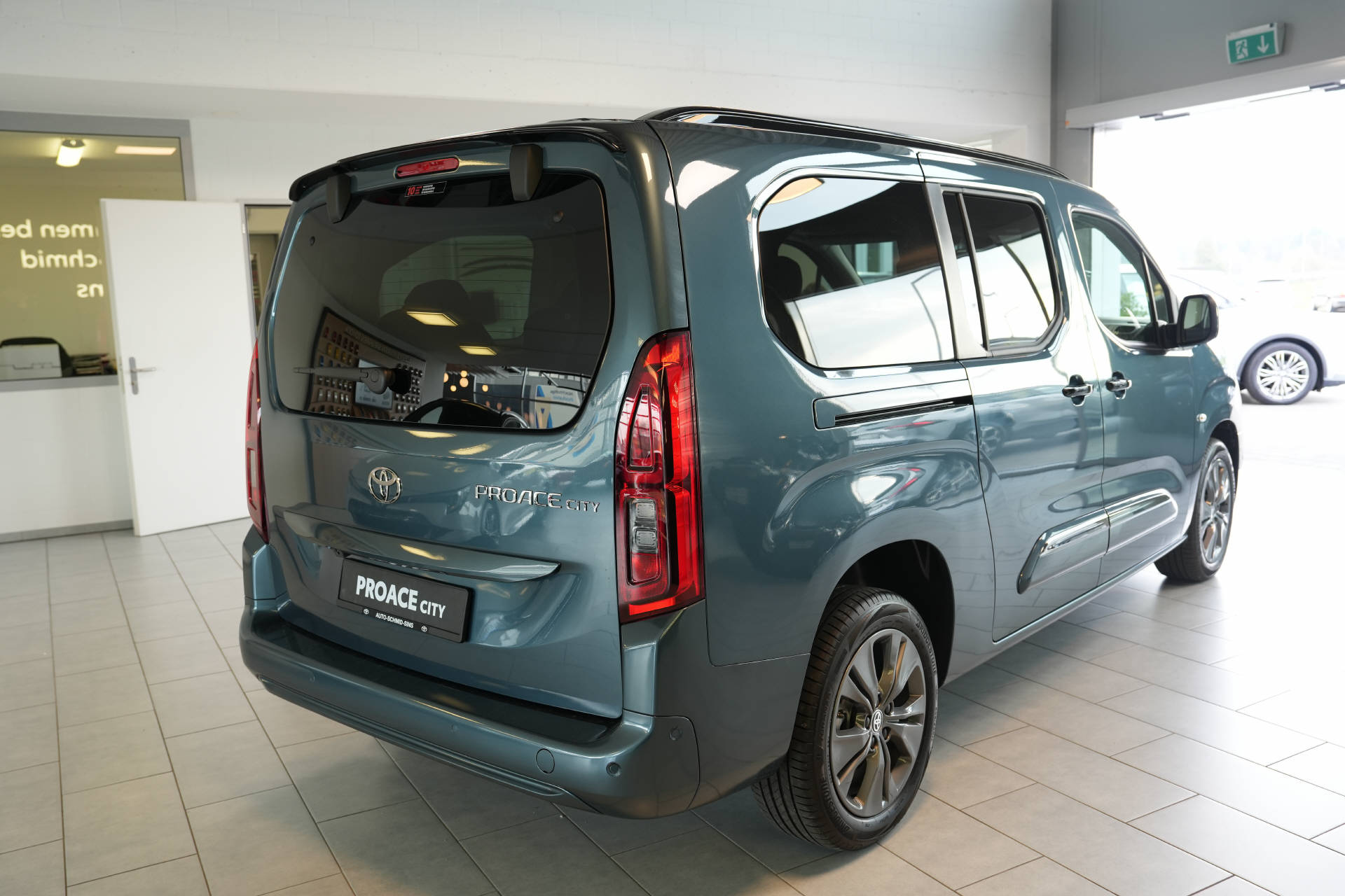 TOYOTA Proace City Verso L2 1.5 HDi 130 Style-image-7