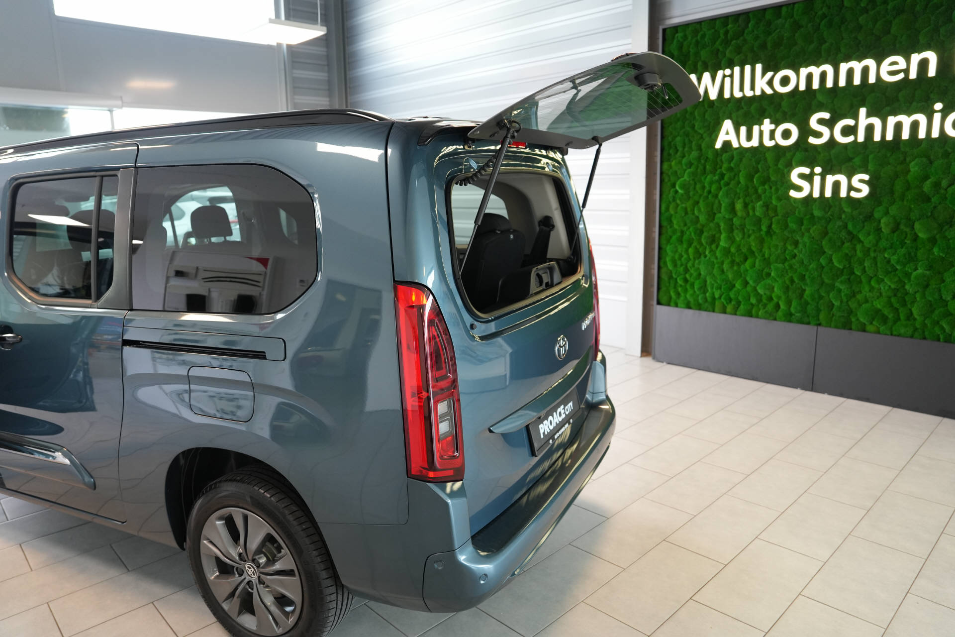 TOYOTA Proace City Verso L2 1.5 HDi 130 Style-image-9