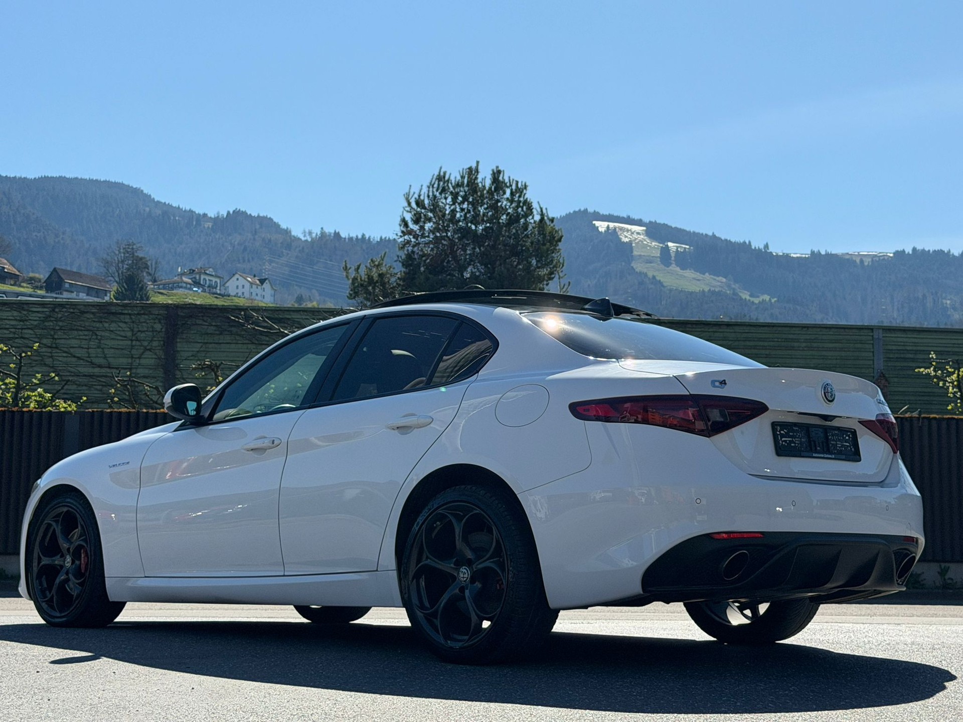 ALFA ROMEO Giulia 2.2 JTDM Veloce Q4 Automatic White&Black Edition-image-5