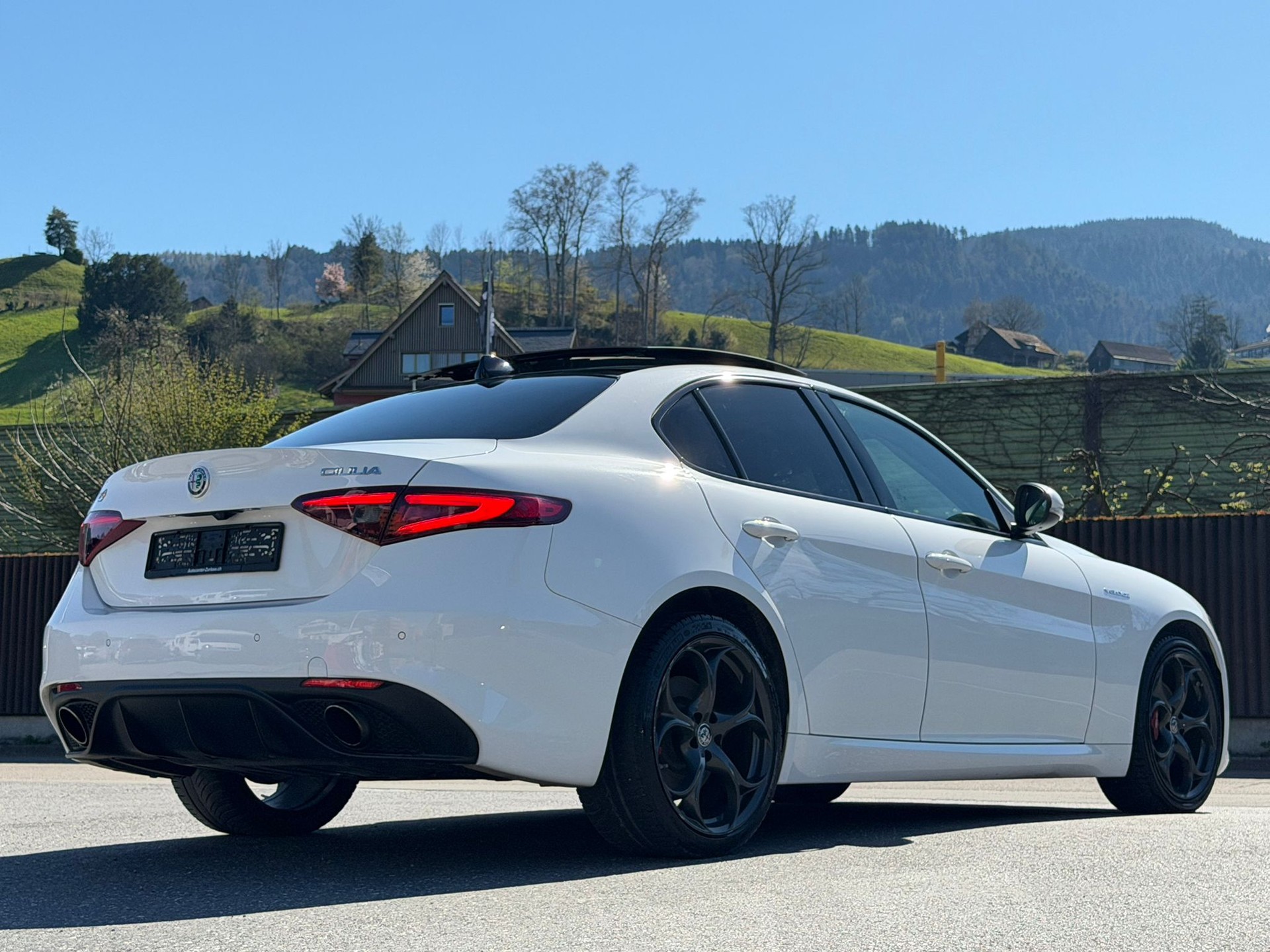 ALFA ROMEO Giulia 2.2 JTDM Veloce Q4 Automatic White&Black Edition-image-4