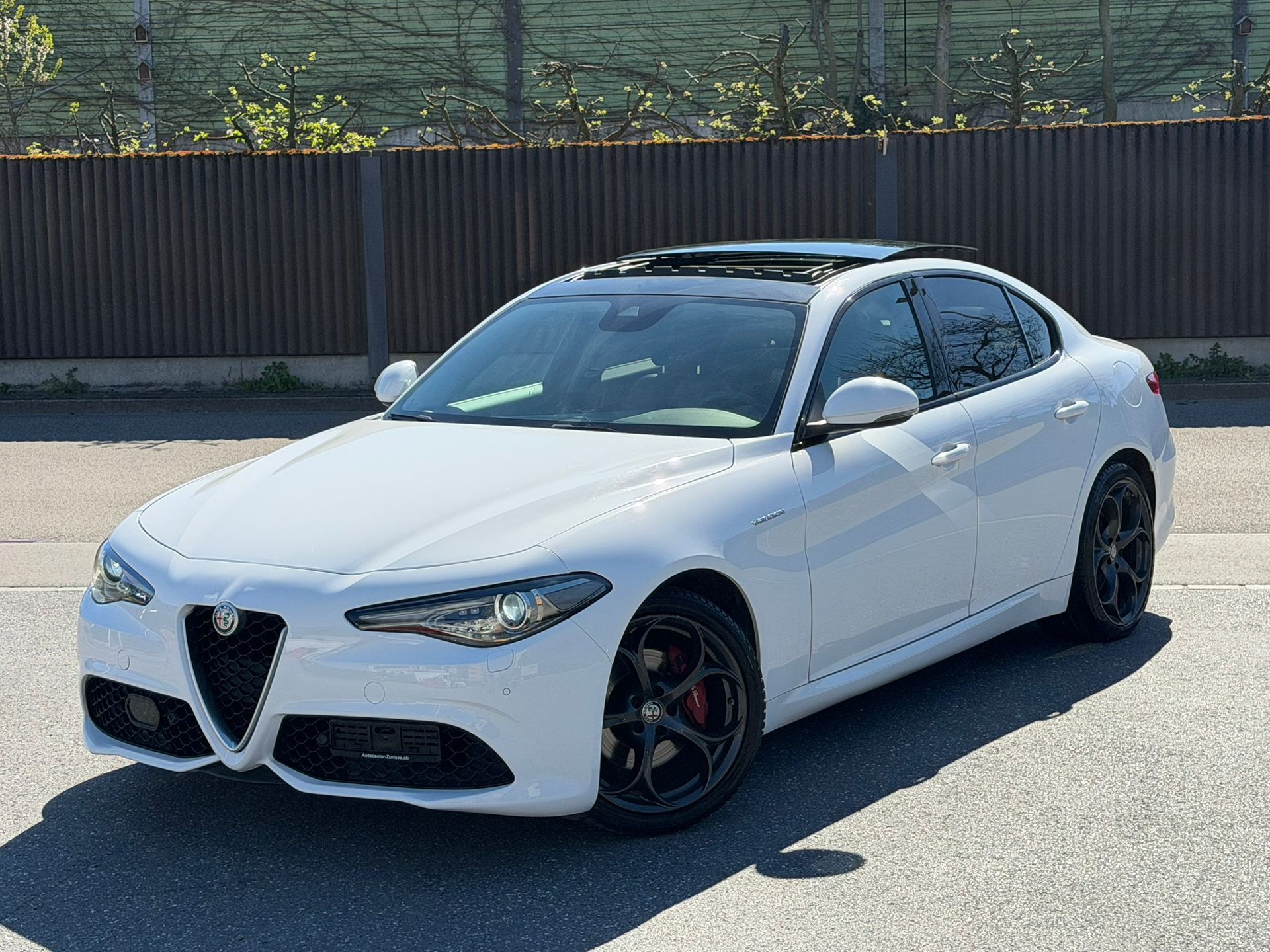ALFA ROMEO Giulia 2.2 JTDM Veloce Q4 Automatic White&Black Edition-image-1