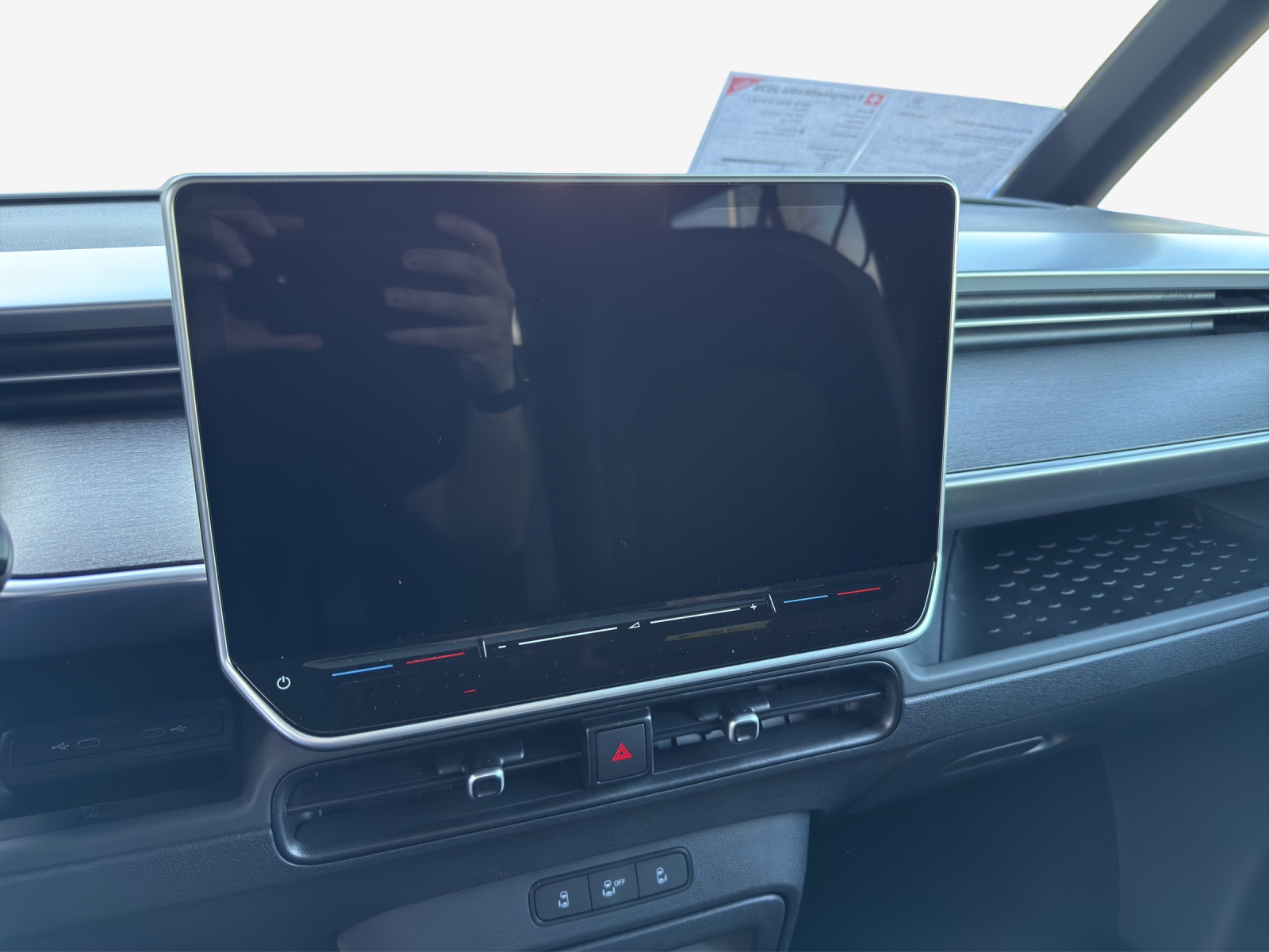 VW ID.Buzz LWB GTX 4 Motion-image-10
