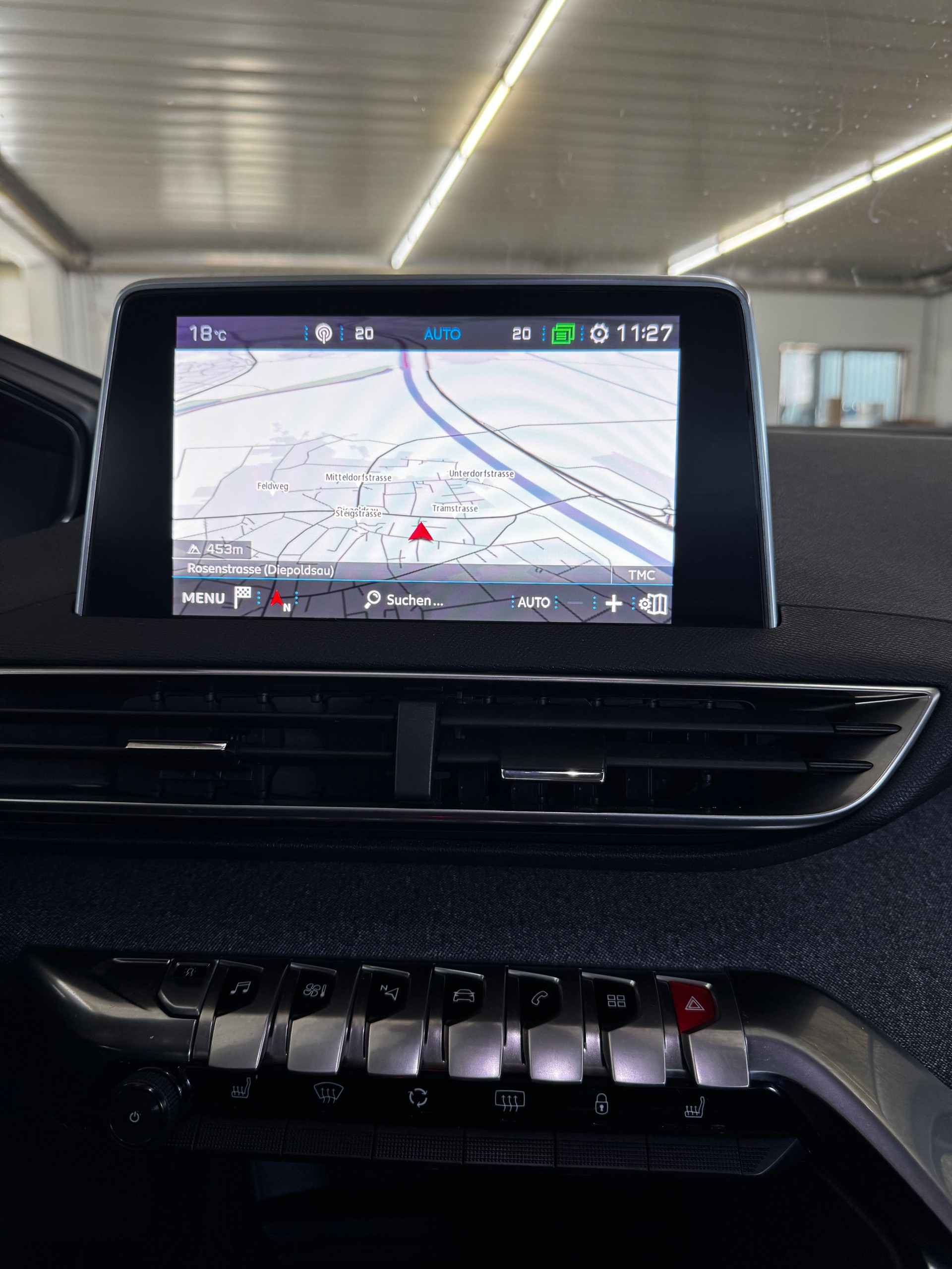 PEUGEOT 3008 1.2 PureTech Business Line-image-19