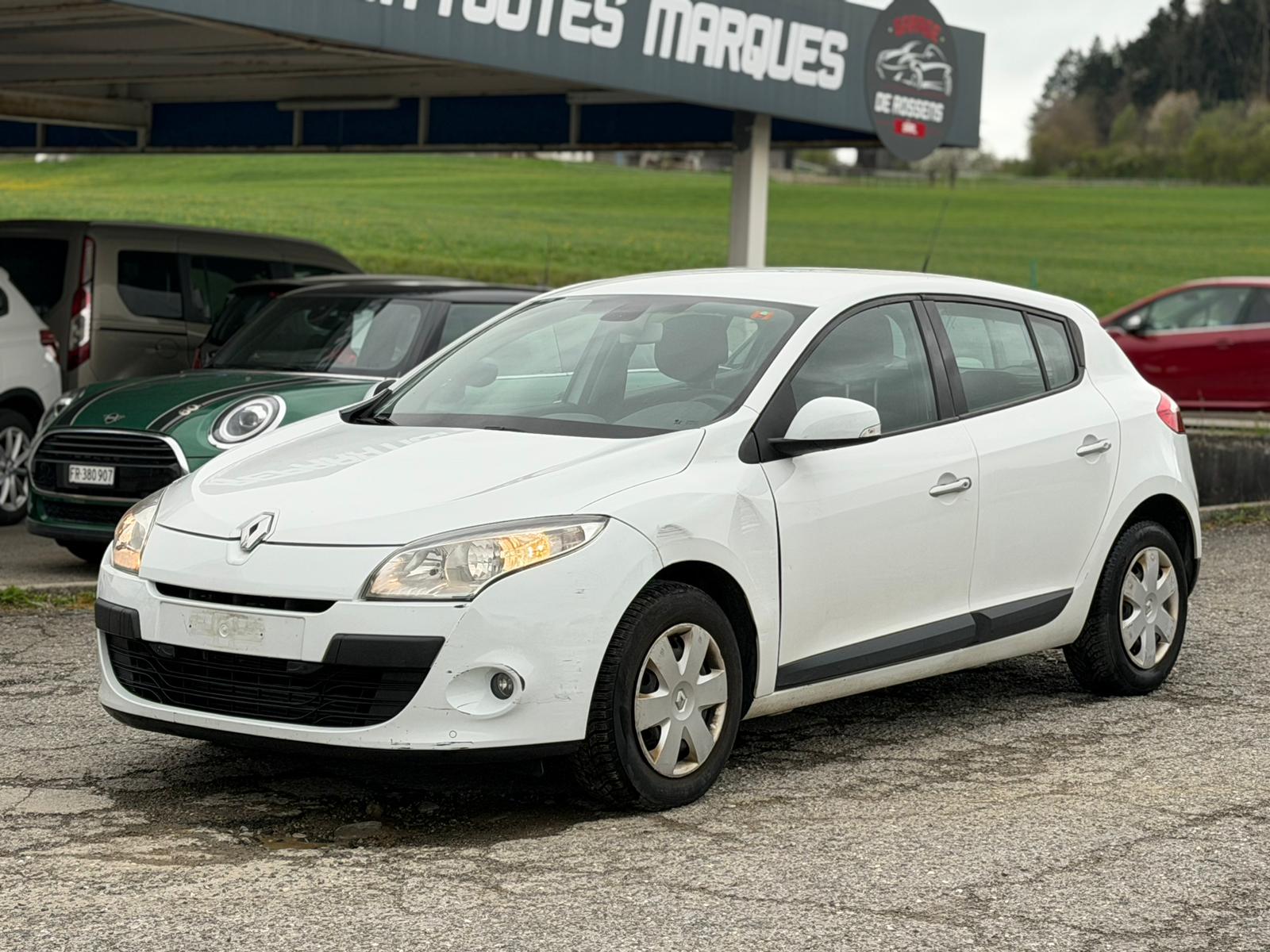 RENAULT Mégane 1.4 16V Turbo Dynamique-image-1