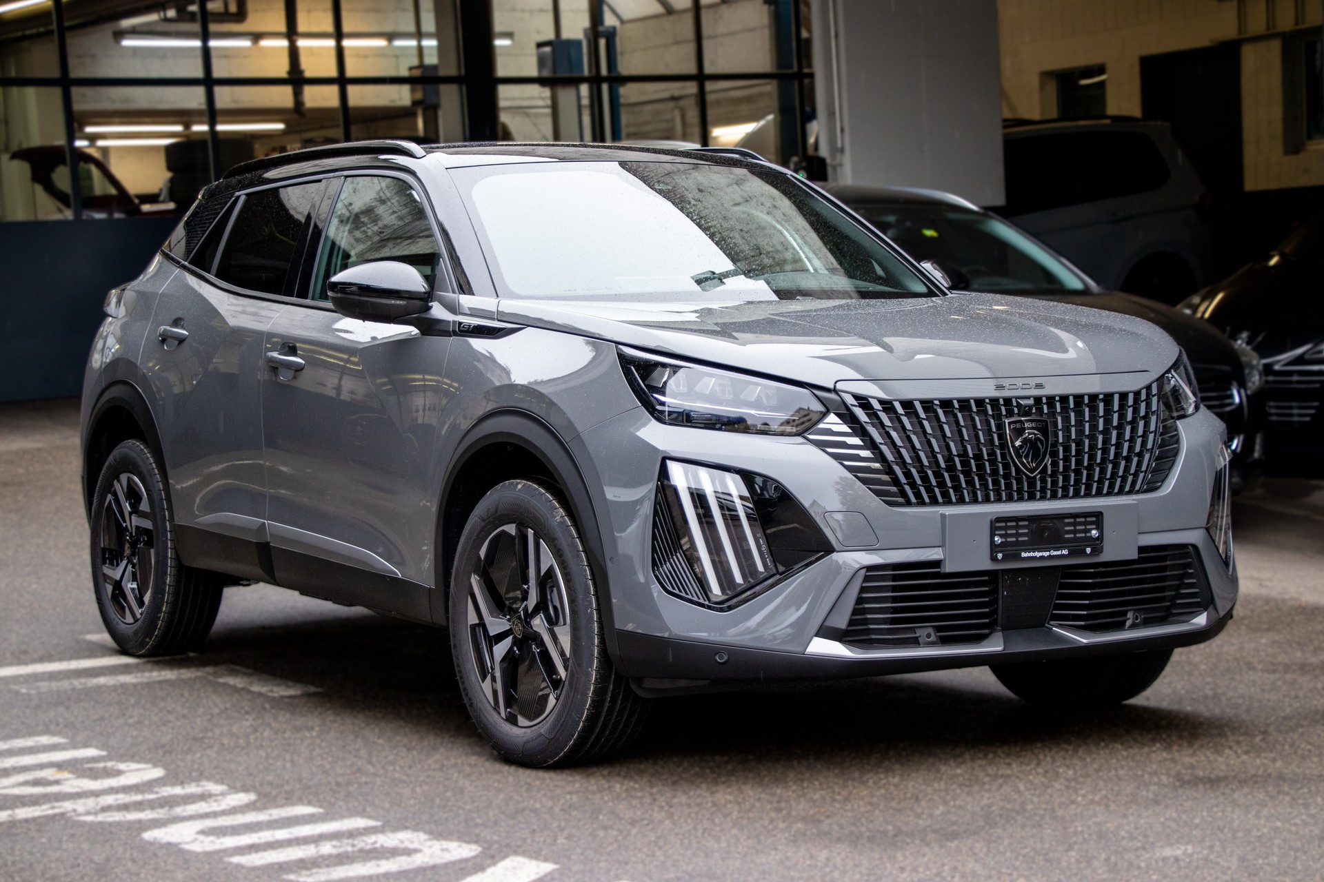 PEUGEOT 2008 1.2 145 MHEV GT-image-3