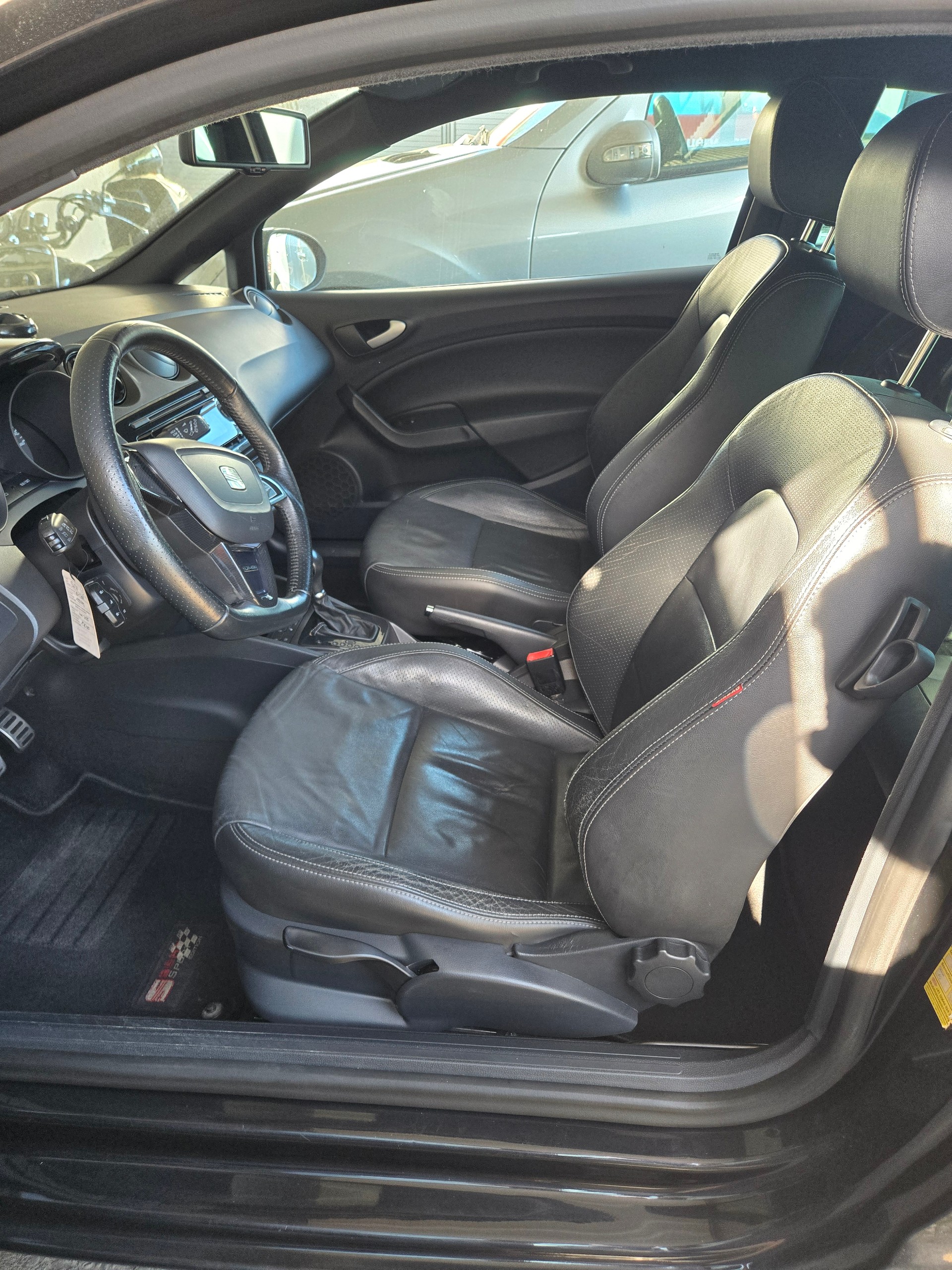 SEAT Ibiza SC 1.4 TSI Cupra R210 Swiss Racing DSG / Frisch ab Mfk-image-9