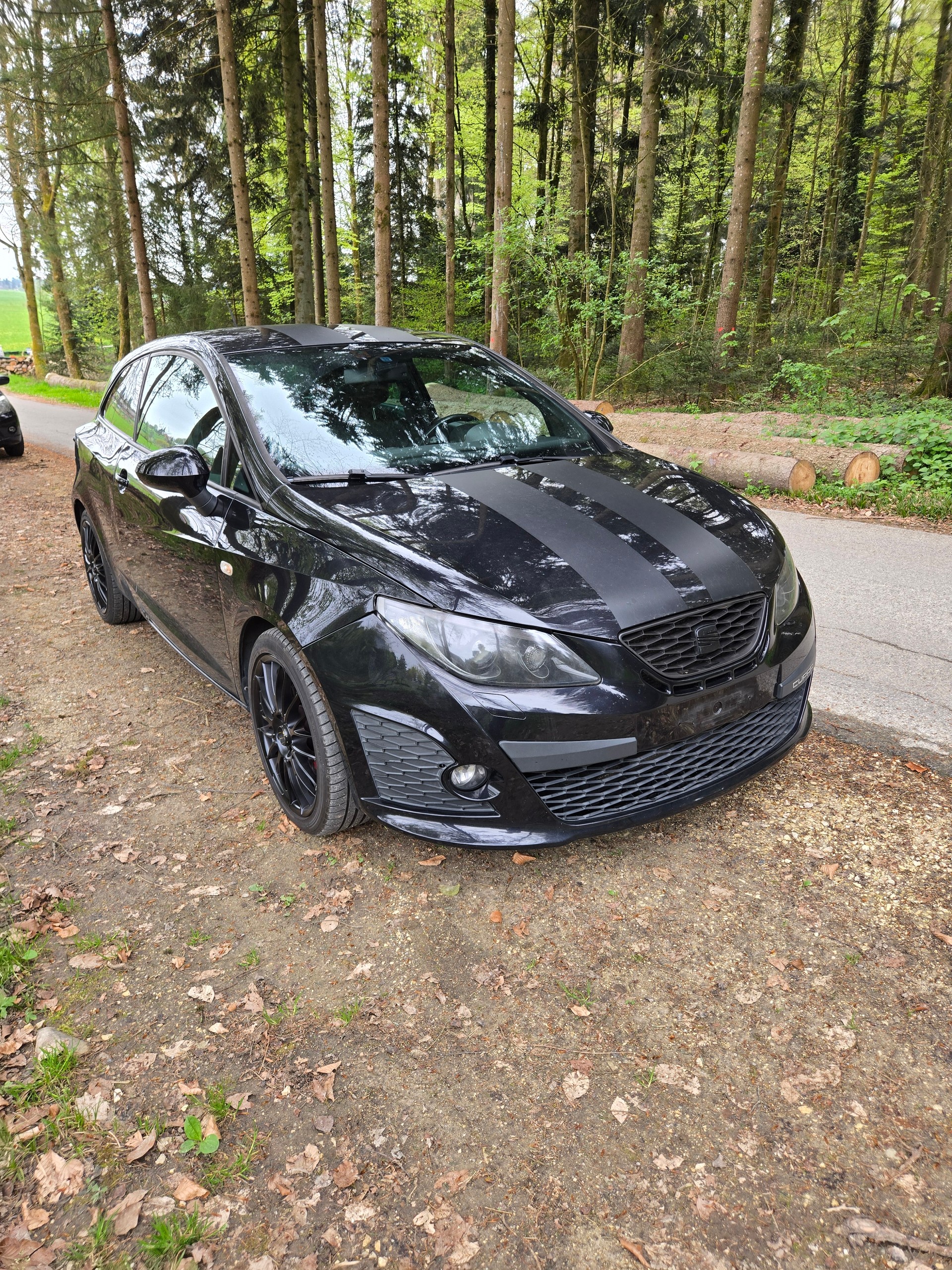 SEAT Ibiza SC 1.4 TSI Cupra R210 Swiss Racing DSG / Frisch ab Mfk-image-1