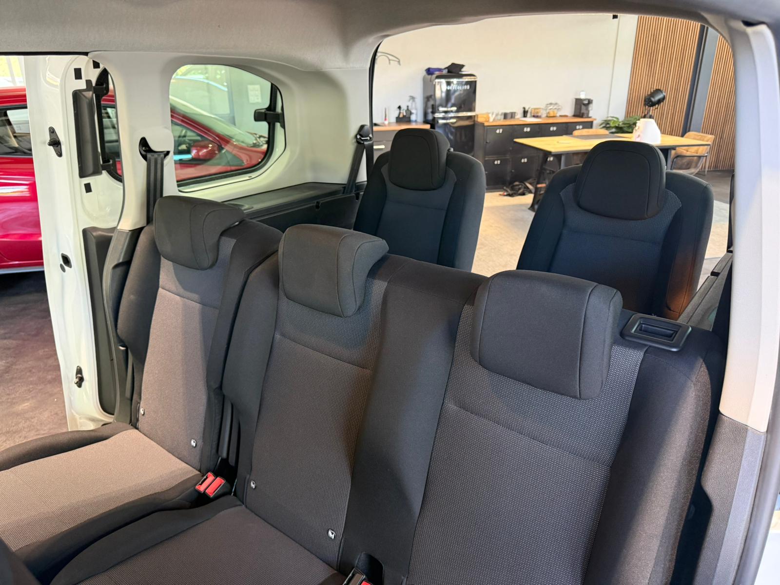 TOYOTA Proace City Verso 1.5 Combi Medium-image-11