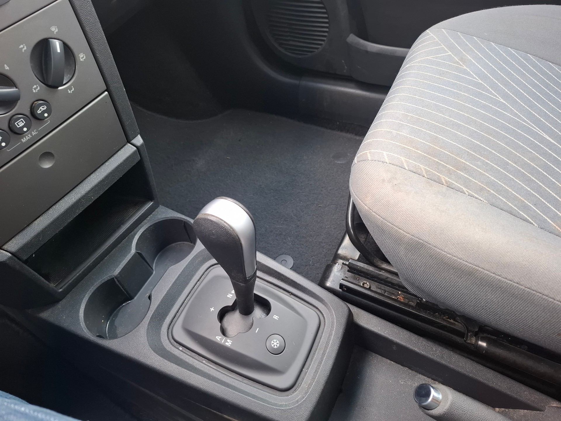 OPEL MERIVA-image-11