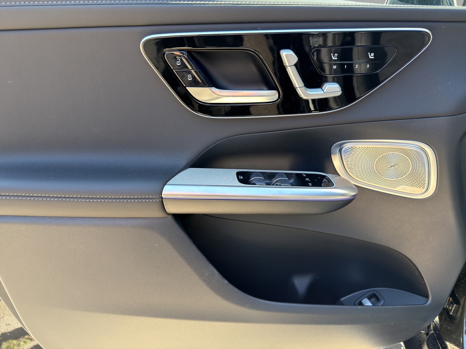 MERCEDES-BENZ GLC 300 de 4Matic EQ Star 9G-Tronic-image-12