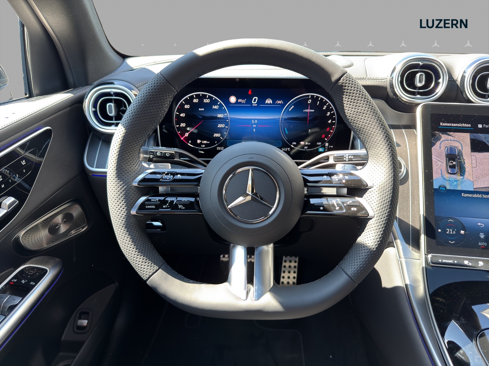 MERCEDES-BENZ GLC 300 de 4Matic EQ Star 9G-Tronic-image-9
