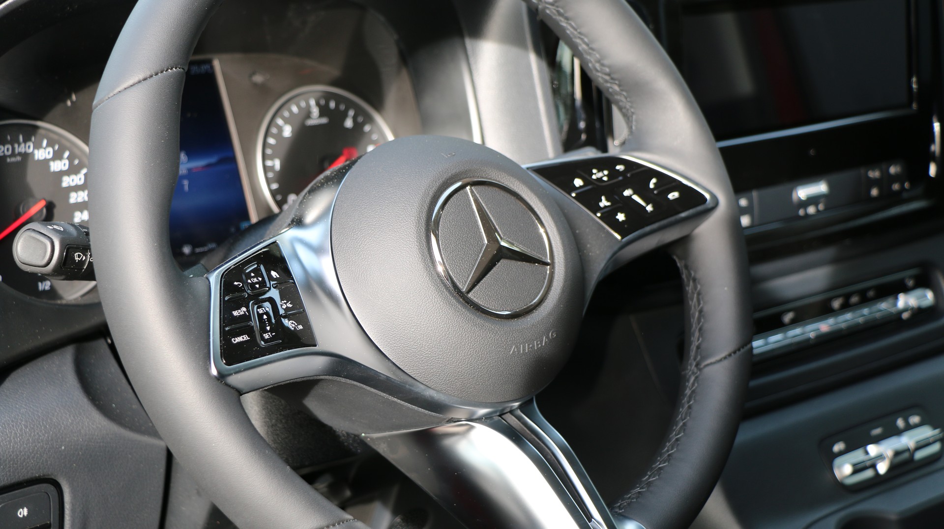MERCEDES-BENZ Vito 116 CDI Tourer SELECT Family-image-12