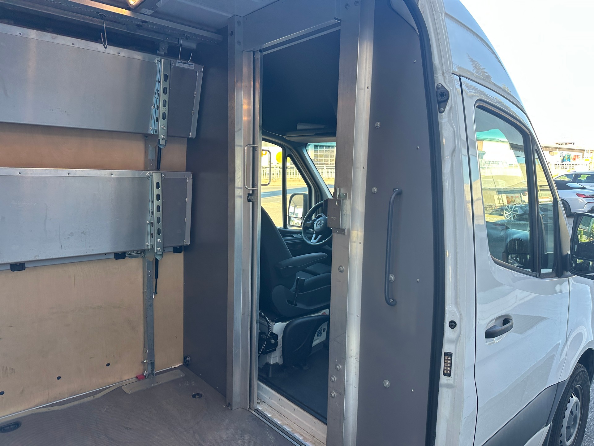 MERCEDES-BENZ Sprinter 315 CDI Standard Worker 9G-TRONIC FWD-image-16