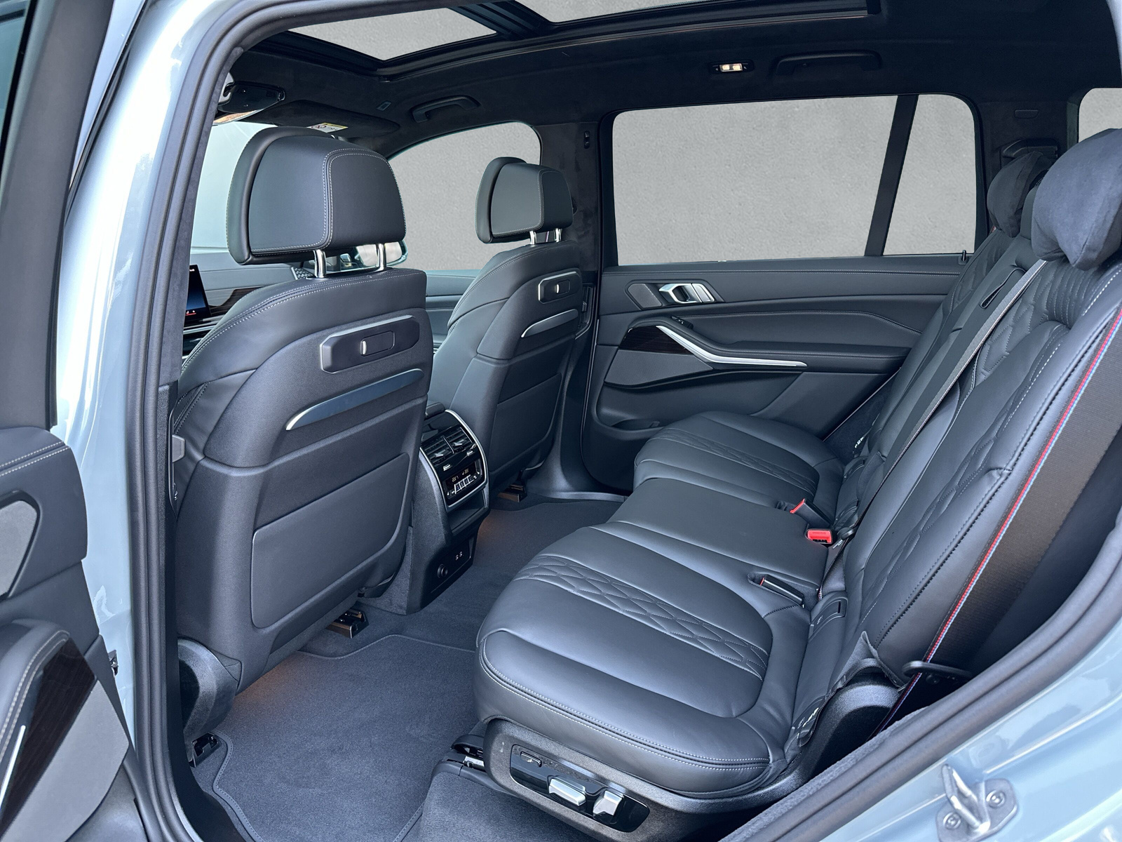 BMW X7 xDrive 48V 40d M Sport Pro Steptronic**Action de leasing à 1.9%**-image-11