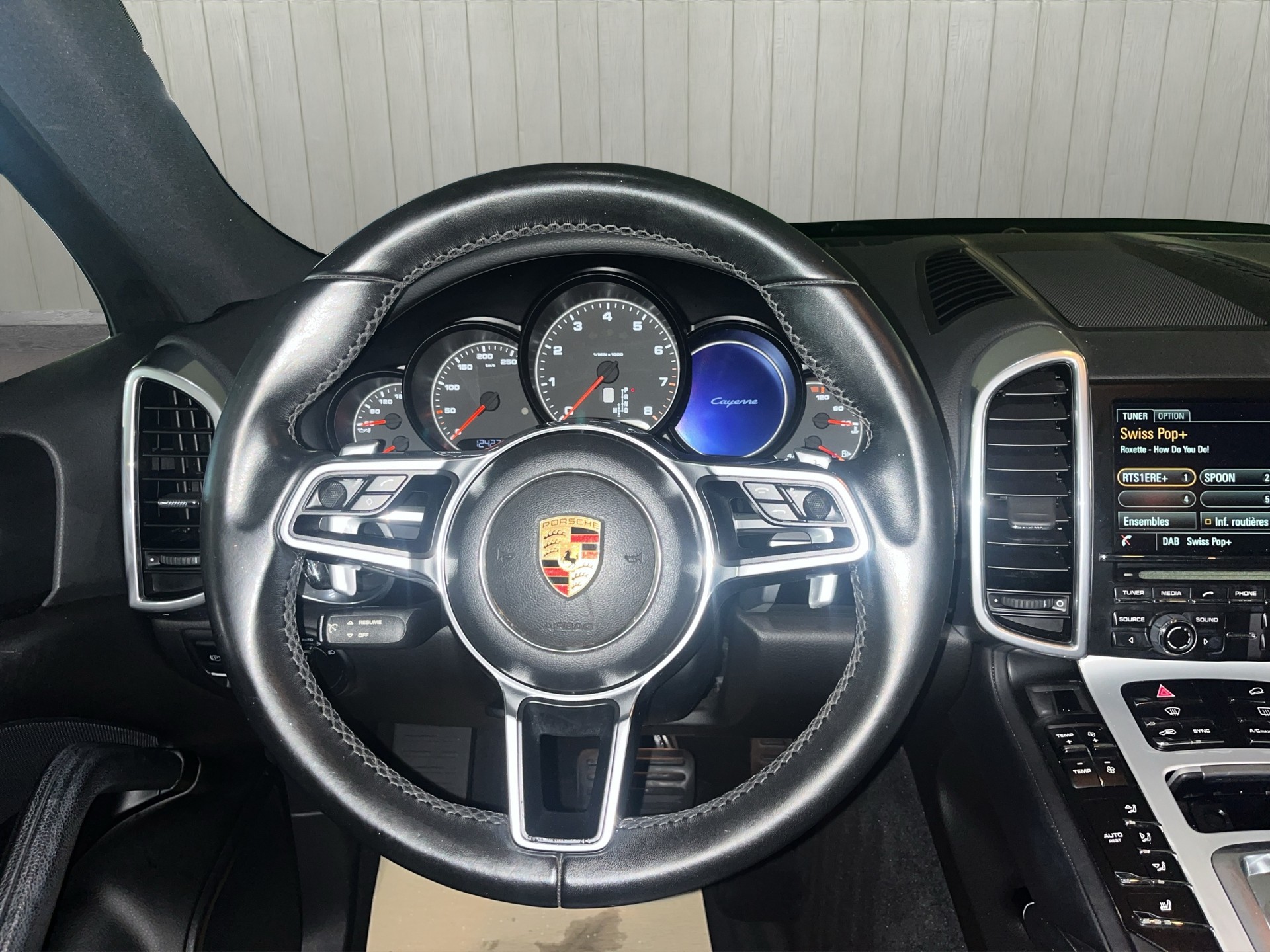 PORSCHE Cayenne-image-10