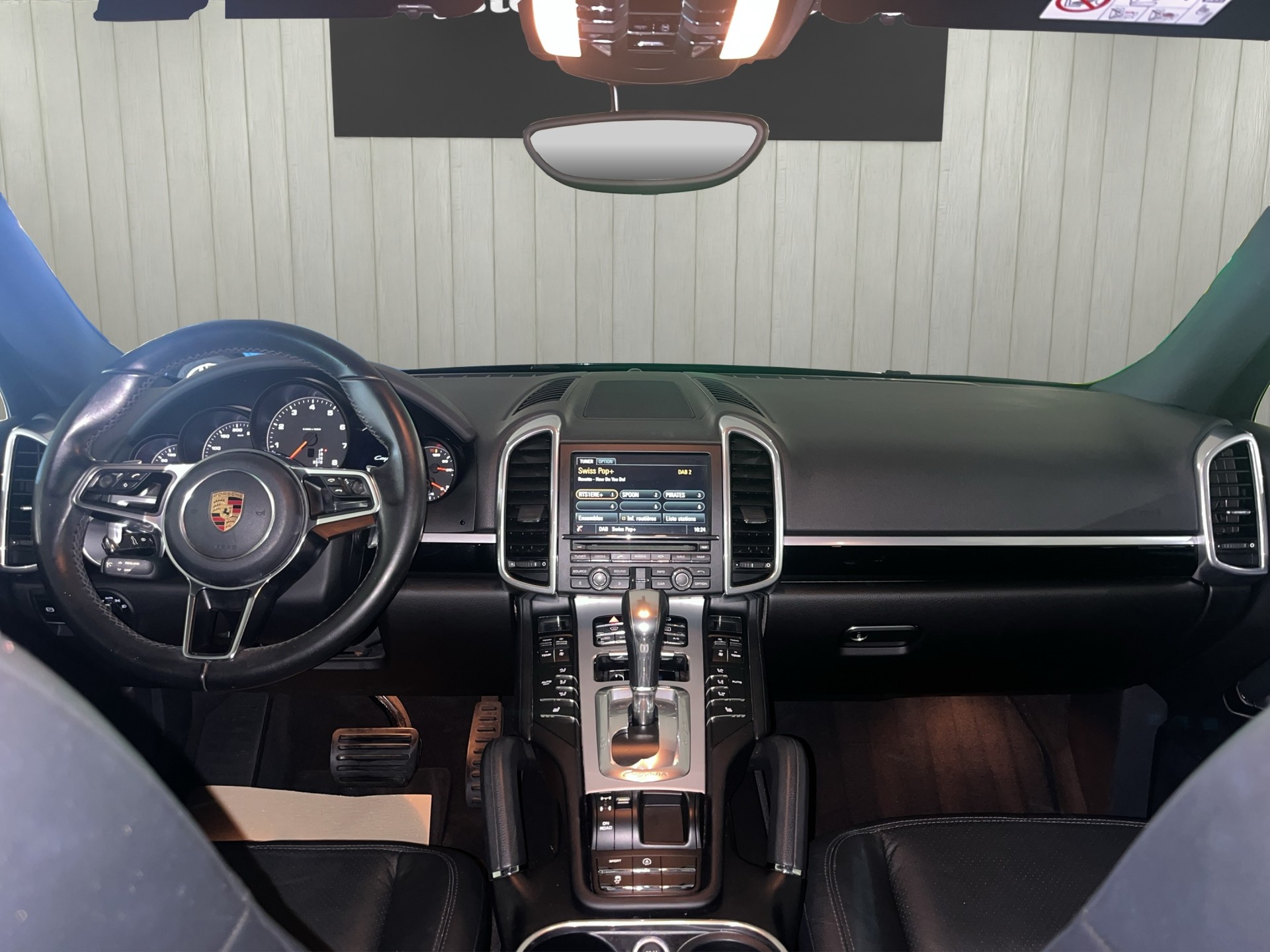 PORSCHE Cayenne-image-9