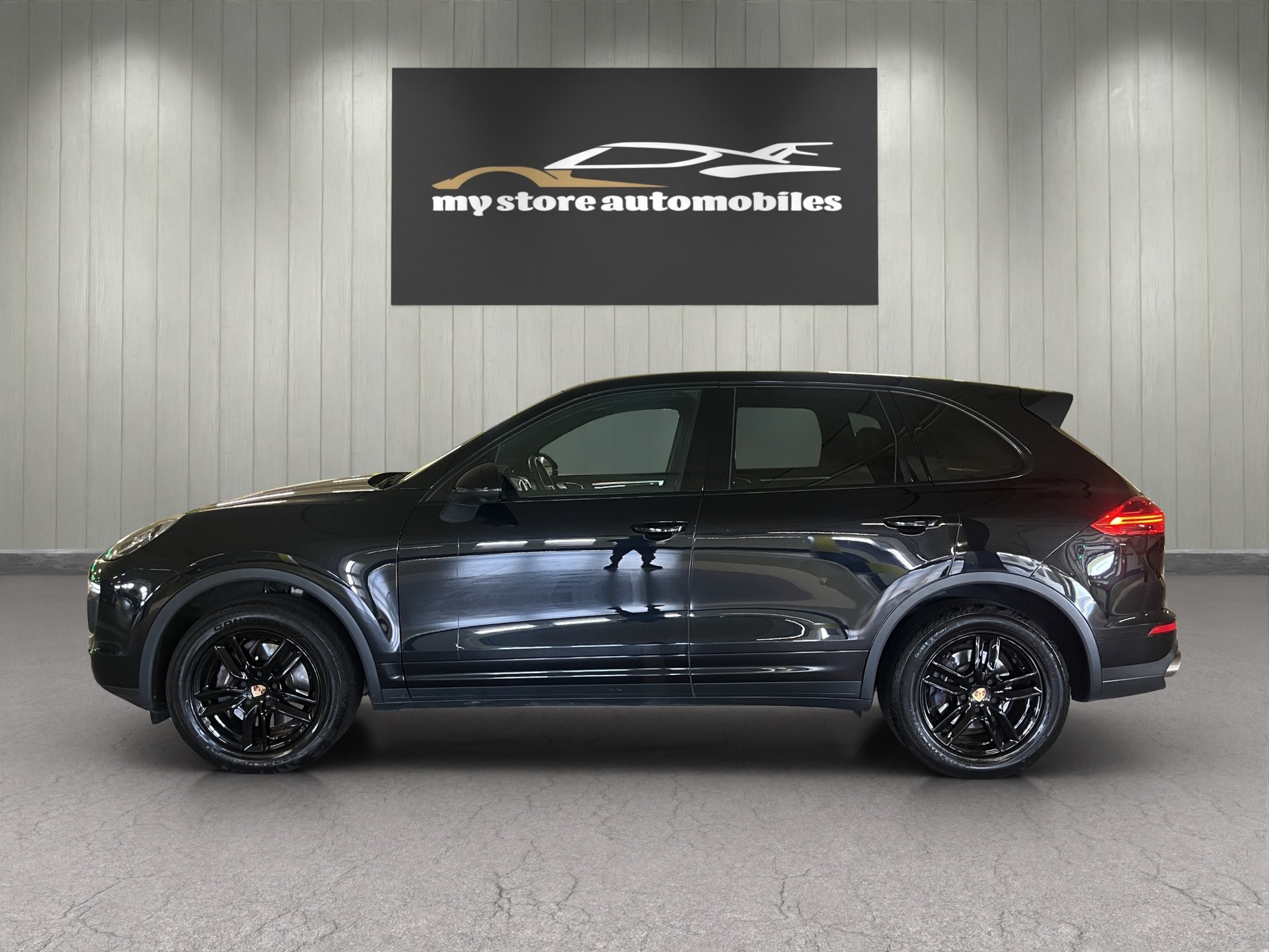 PORSCHE Cayenne-image-4