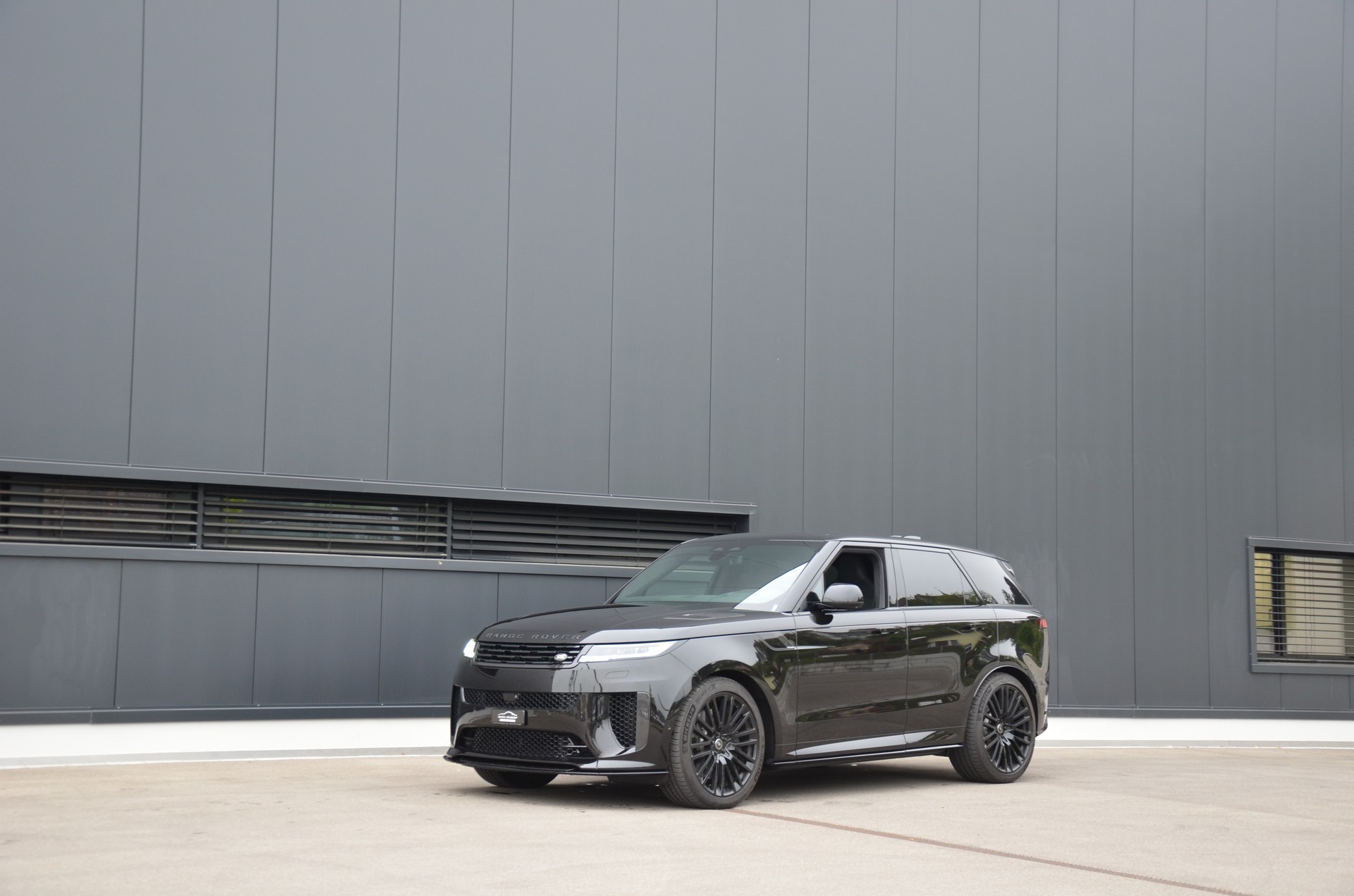 LAND ROVER Range Rover Sport P635 4.4 V8 SV Edition One