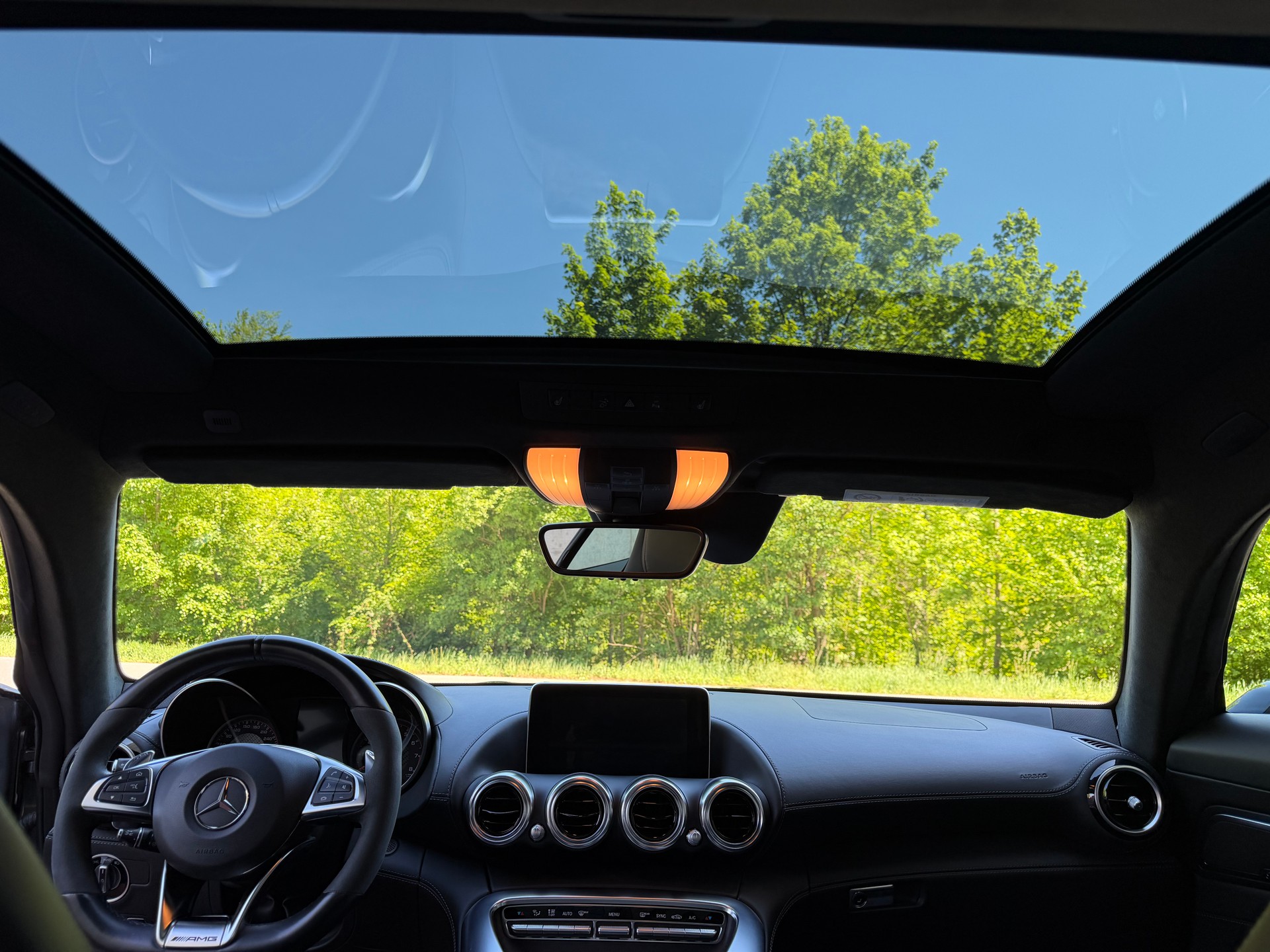 MERCEDES-BENZ AMG GT S Speedshift DCT-image-12