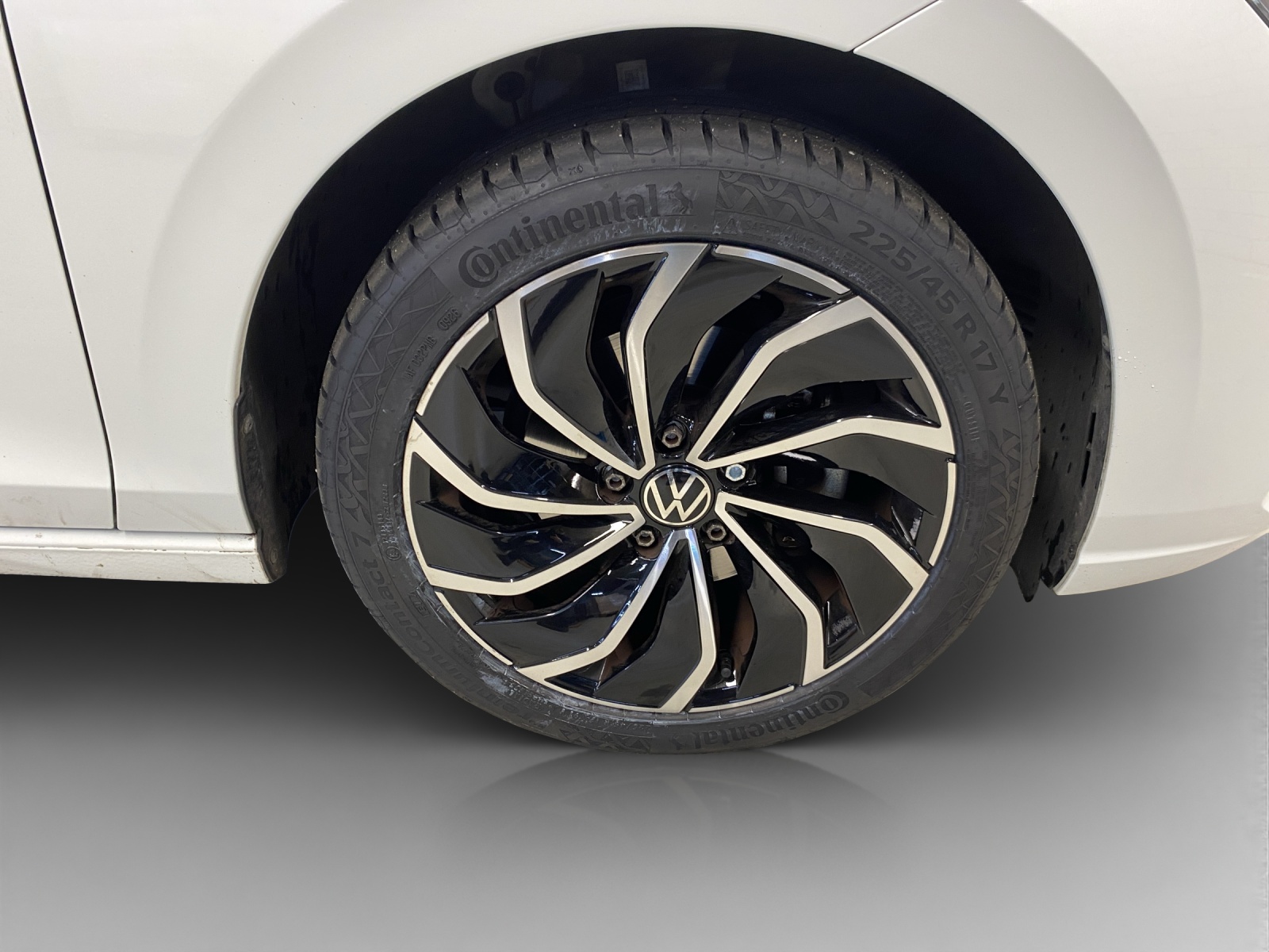 VW Golf 1.5 e TSI ACT 75 Edition DSG-image-14