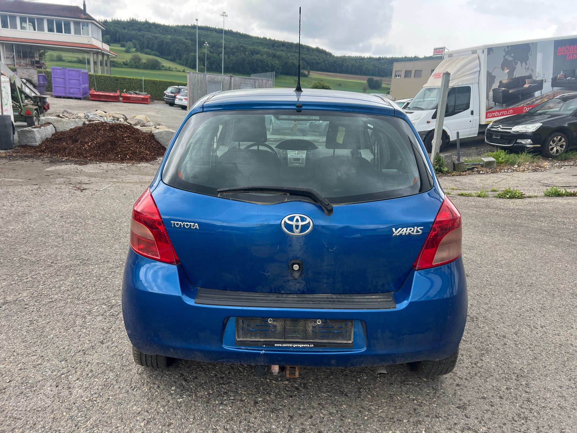 TOYOTA Yaris 1.3 Linea Sol-image-5