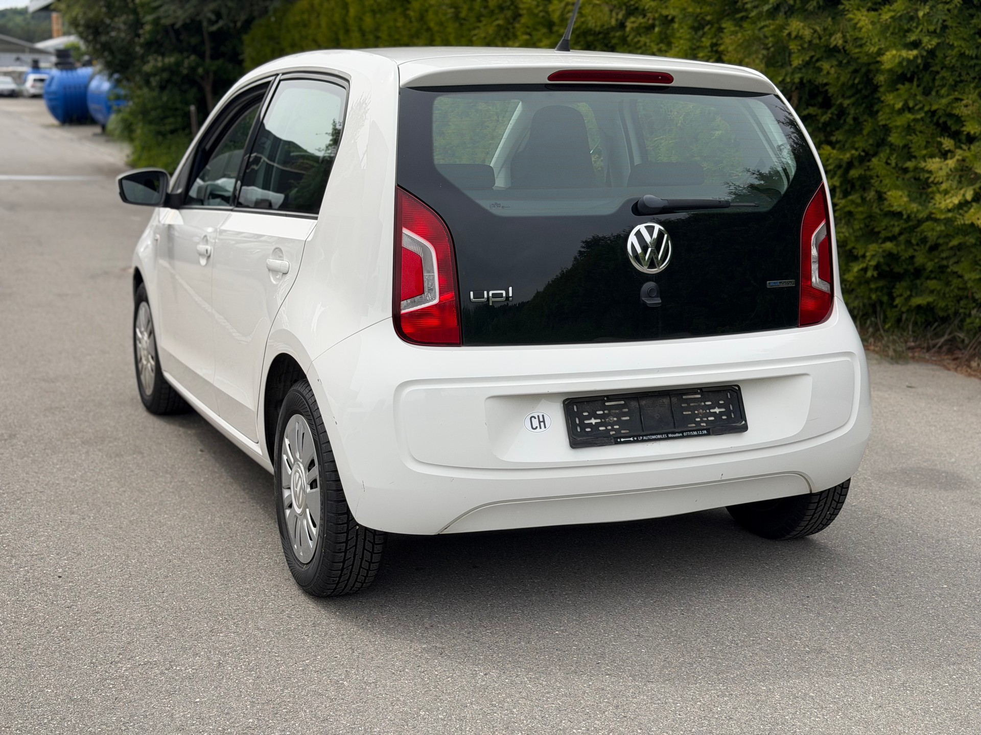 VW Up 1.0 BMT day & night-showroom-element-3