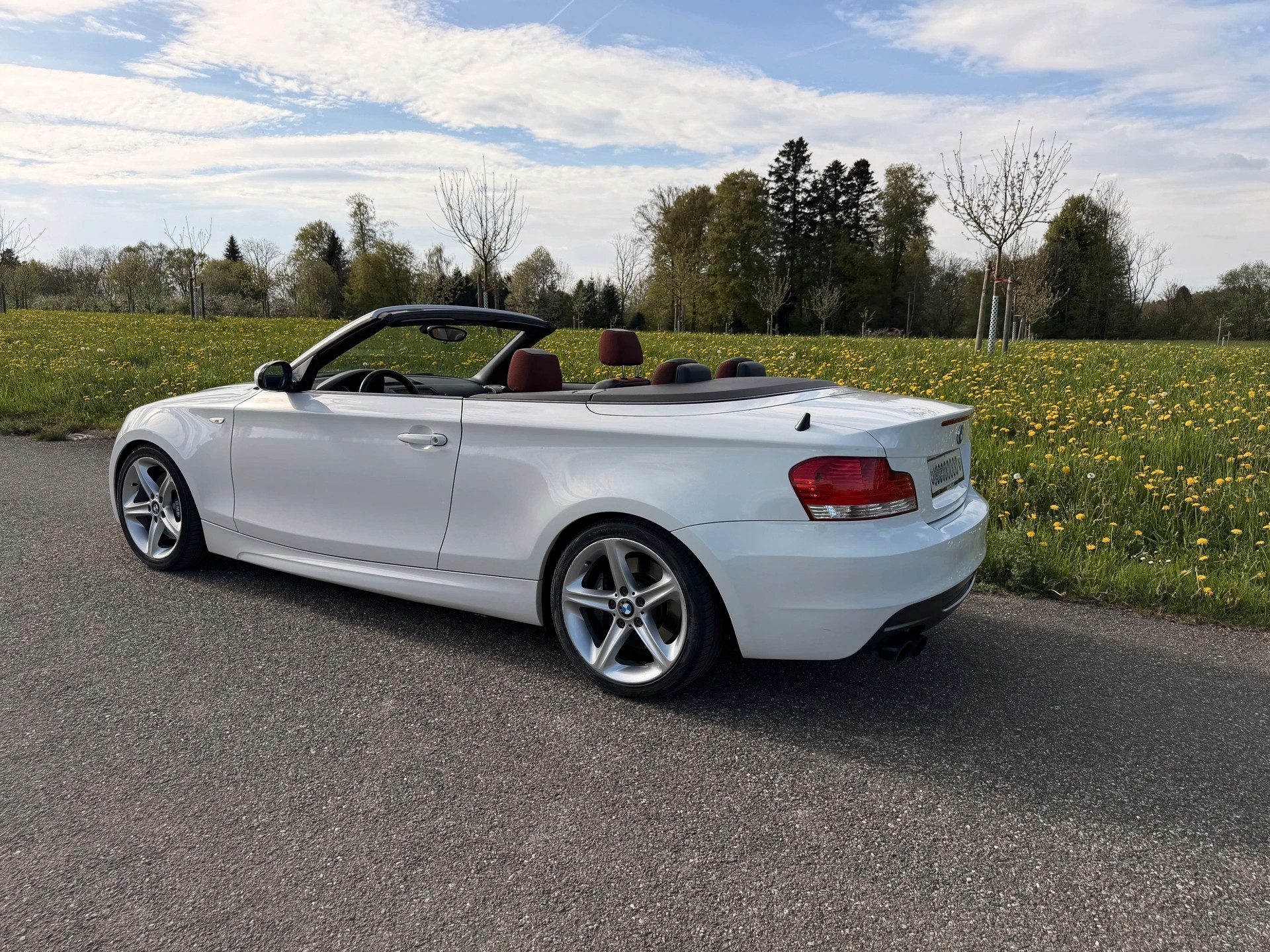 BMW 135i-image-1