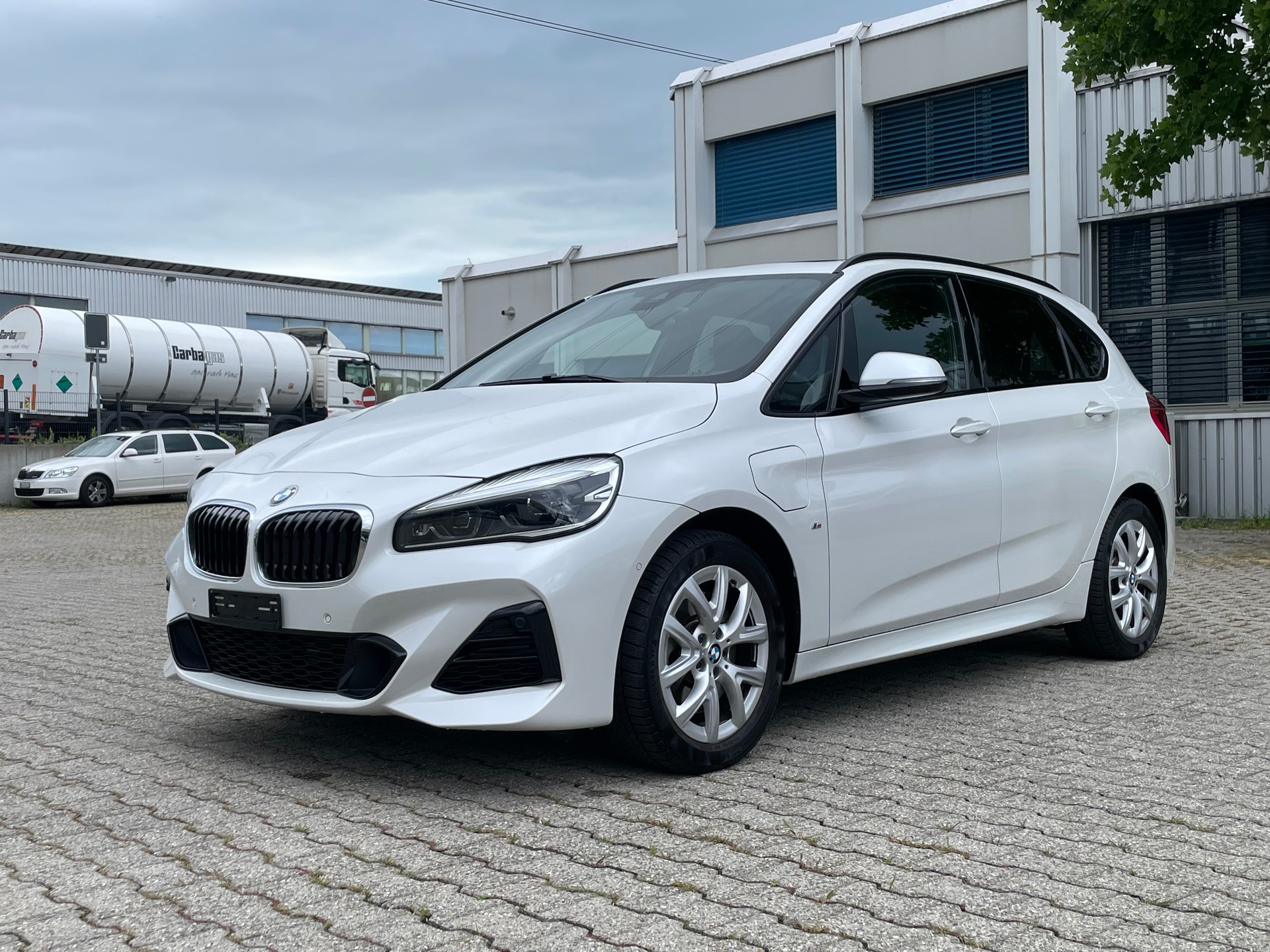BMW 225xe iPerformance Active Tourer Steptronic Sport Line-image-0
