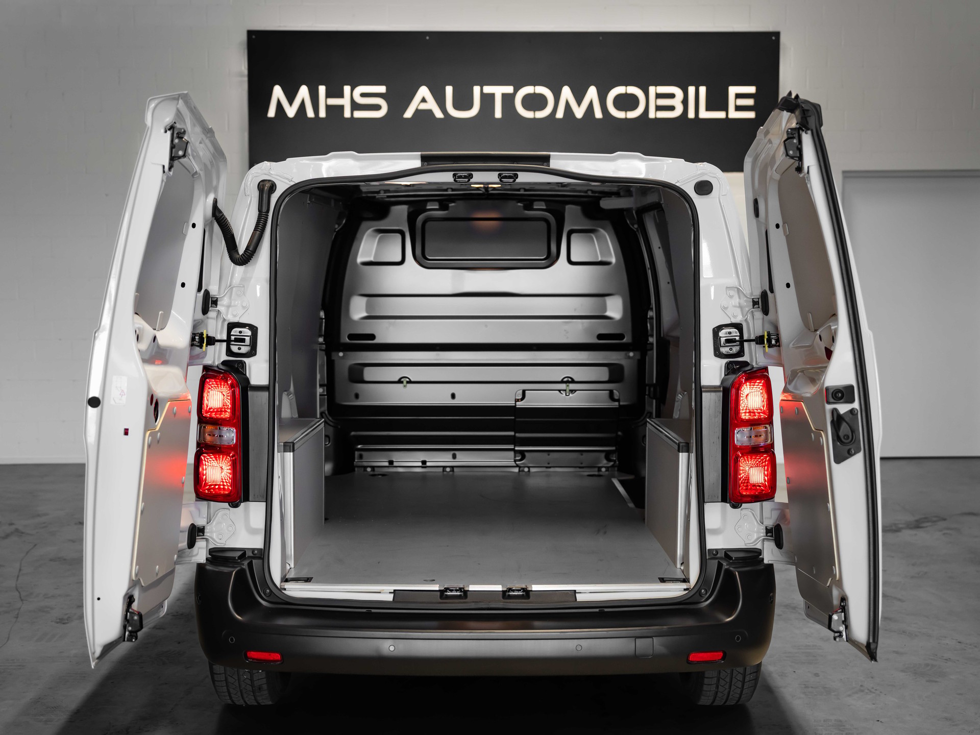 OPEL Vivaro Cargo-e 75 kWh M Blitz-image-15