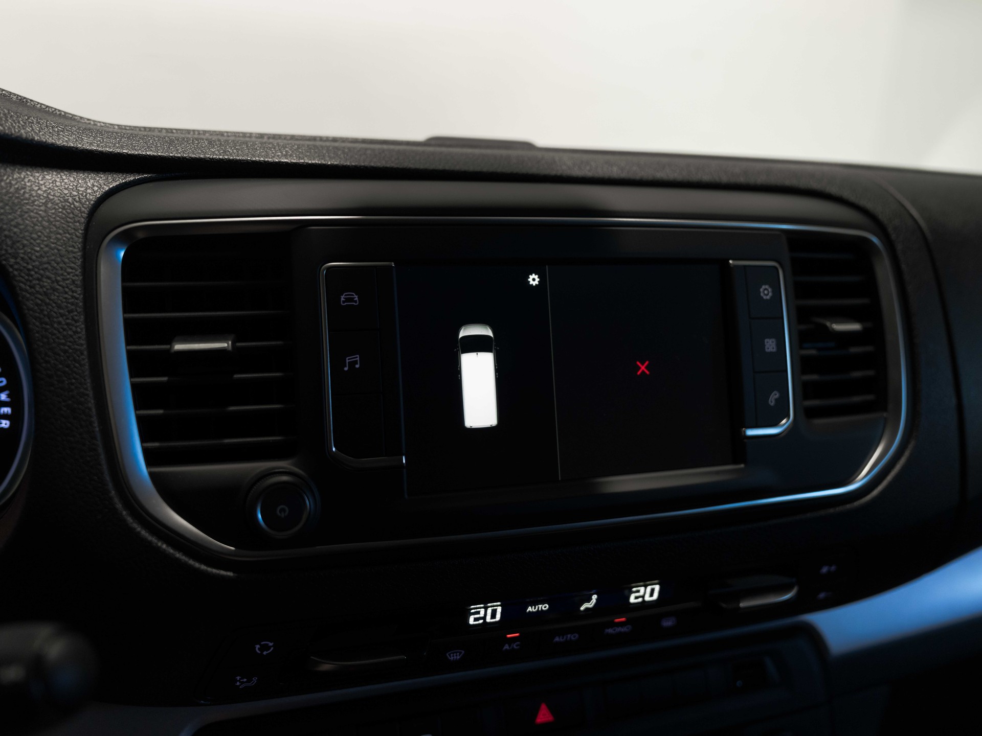 OPEL Vivaro Cargo-e 75 kWh M Blitz-image-21