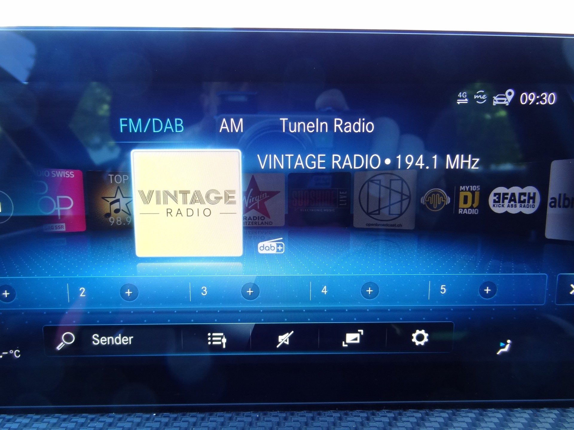 MERCEDES-BENZ A 200 SE Line 7G-DCT-image-14