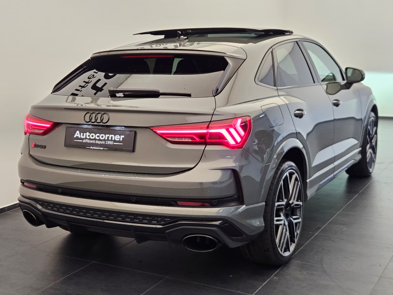 AUDI RS Q3 Sportback edition 10 years quattro S tronic-image-6