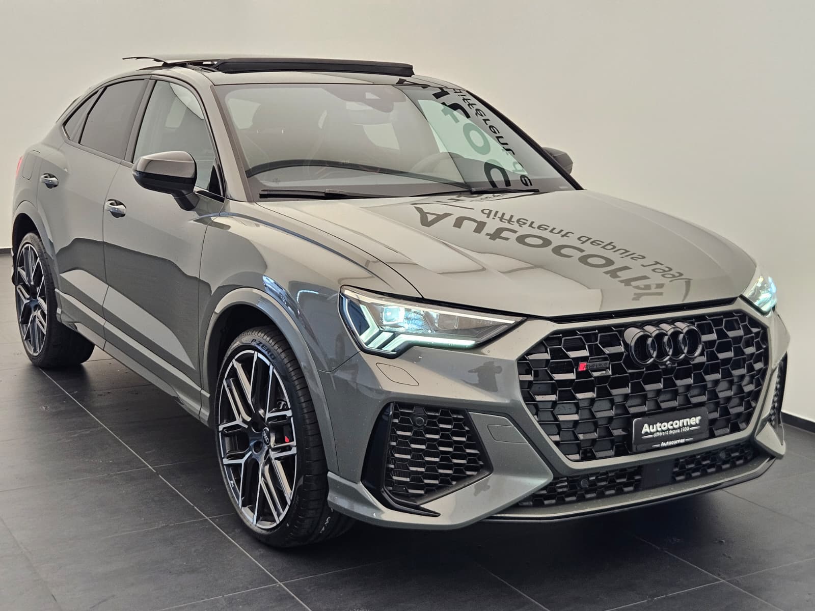 AUDI RS Q3 Sportback edition 10 years quattro S tronic-image-4