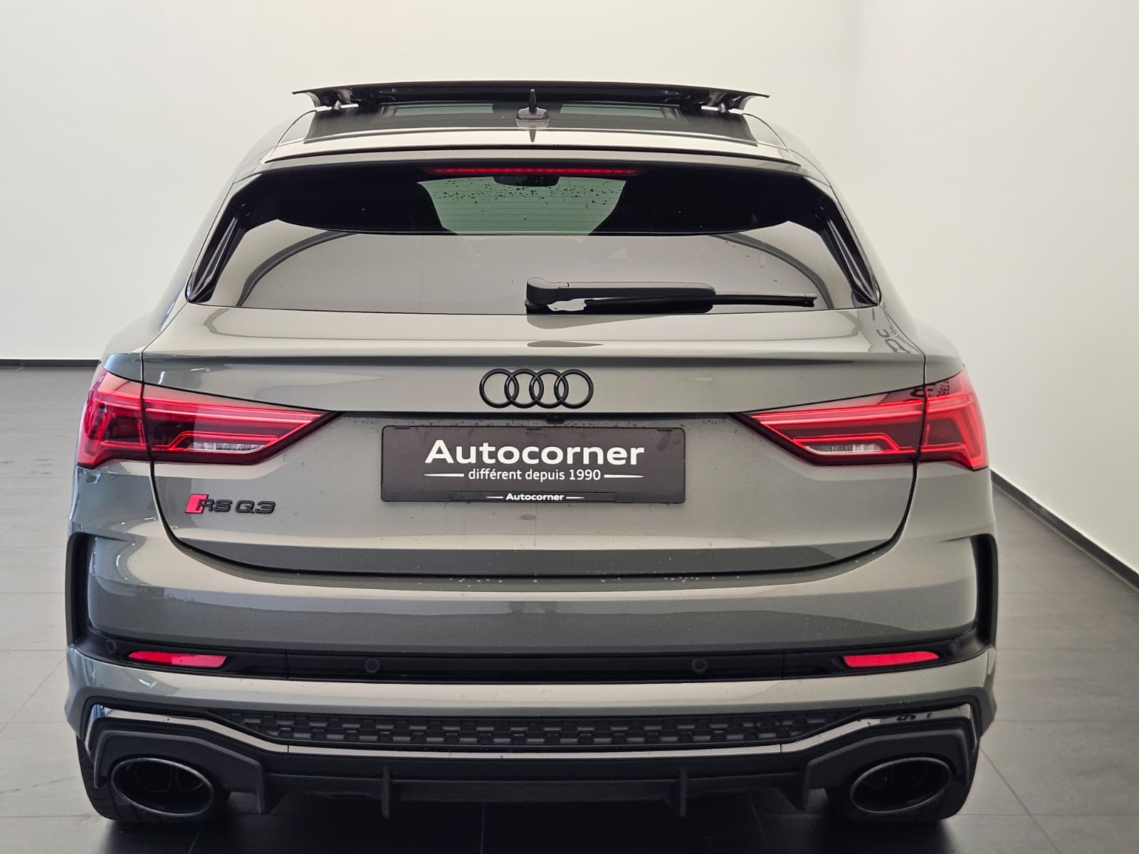 AUDI RS Q3 Sportback edition 10 years quattro S tronic-image-7