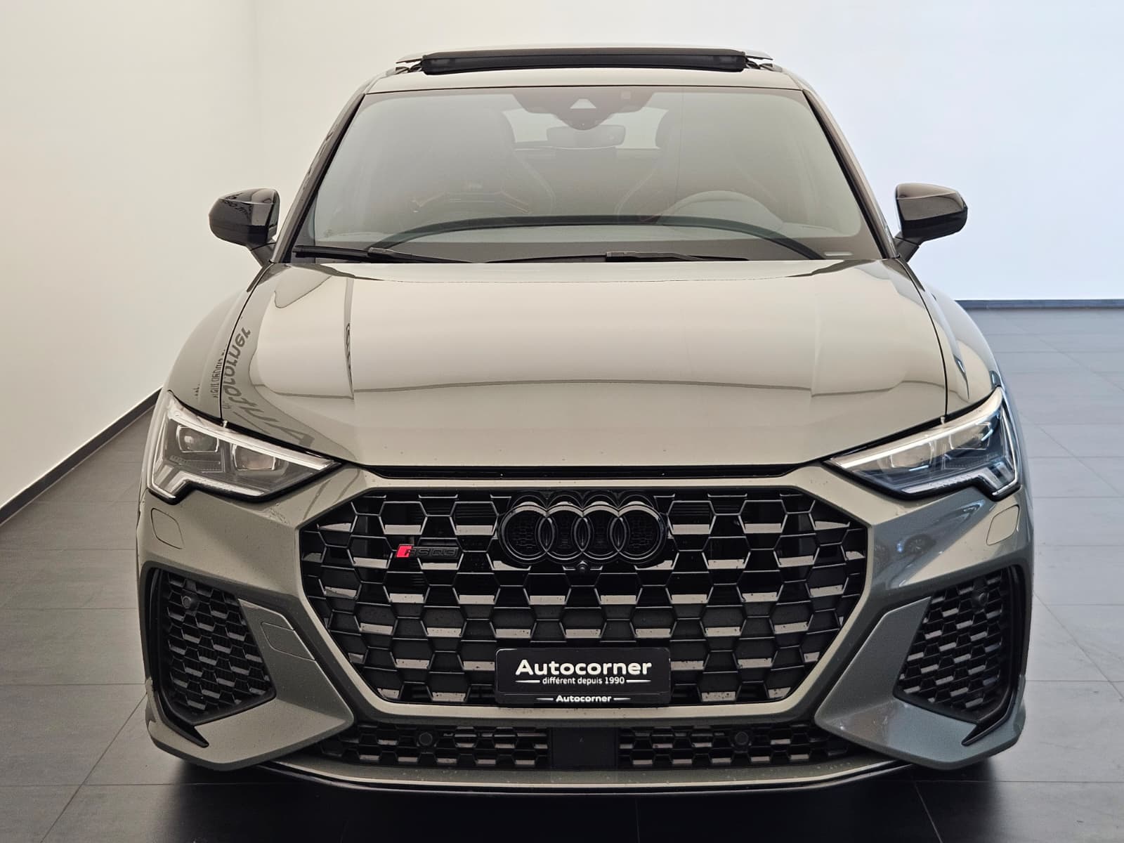 AUDI RS Q3 Sportback edition 10 years quattro S tronic-image-3