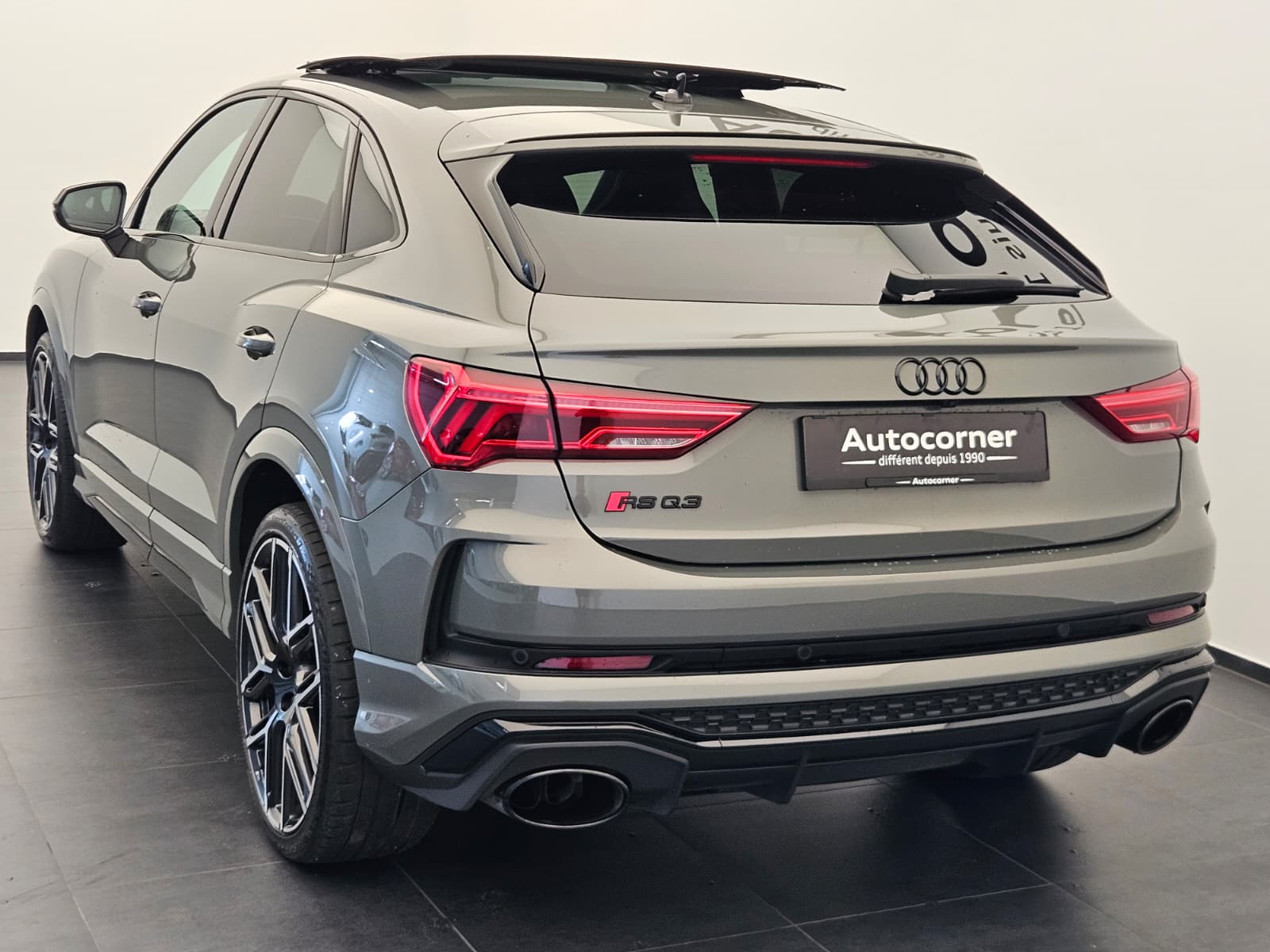 AUDI RS Q3 Sportback edition 10 years quattro S tronic-image-8