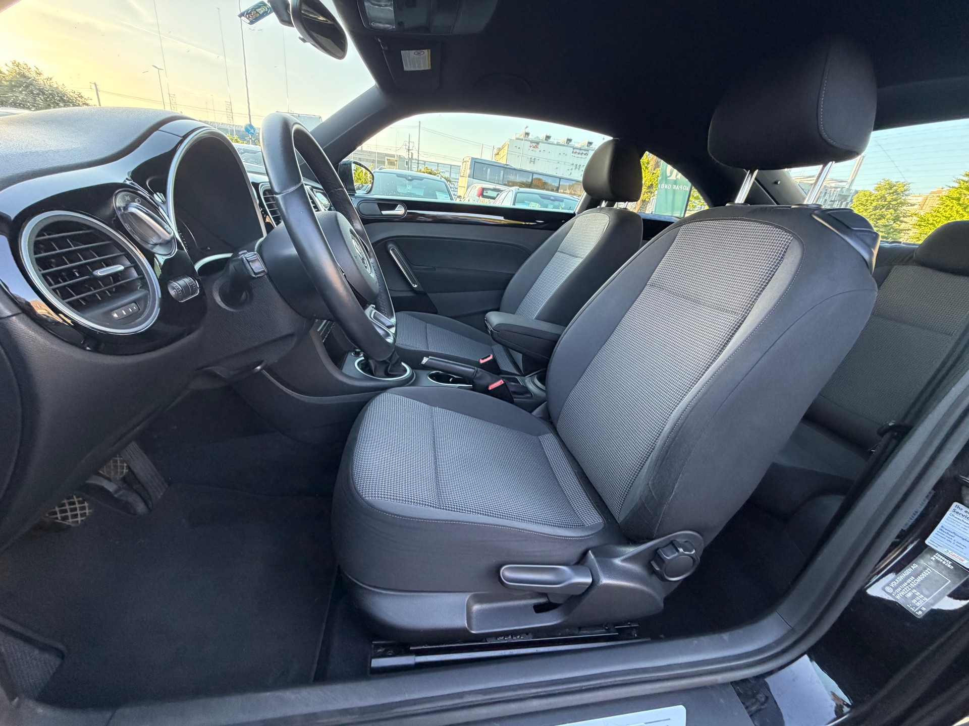 VW Beetle 1.2 TSI Design-image-8