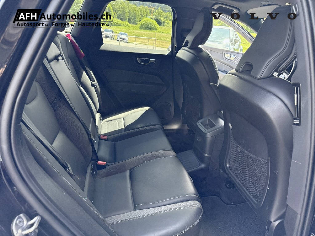 VOLVO XC60 2.0 T8 TE XCENTRIC Black Edition eAWD-image-15