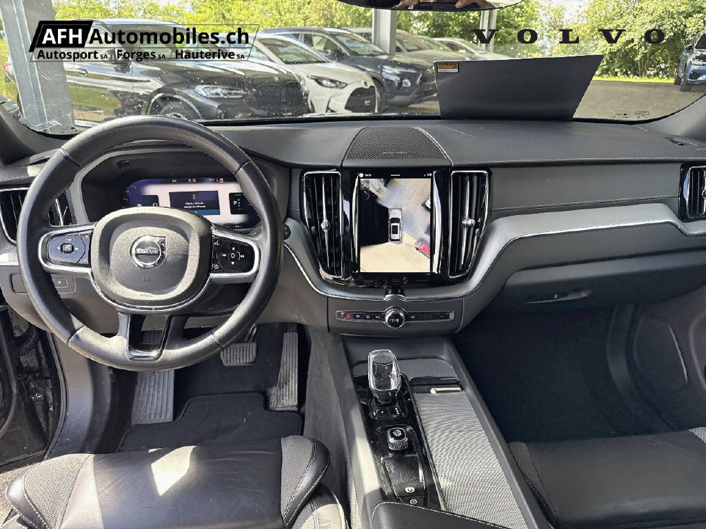 VOLVO XC60 2.0 T8 TE XCENTRIC Black Edition eAWD-image-17
