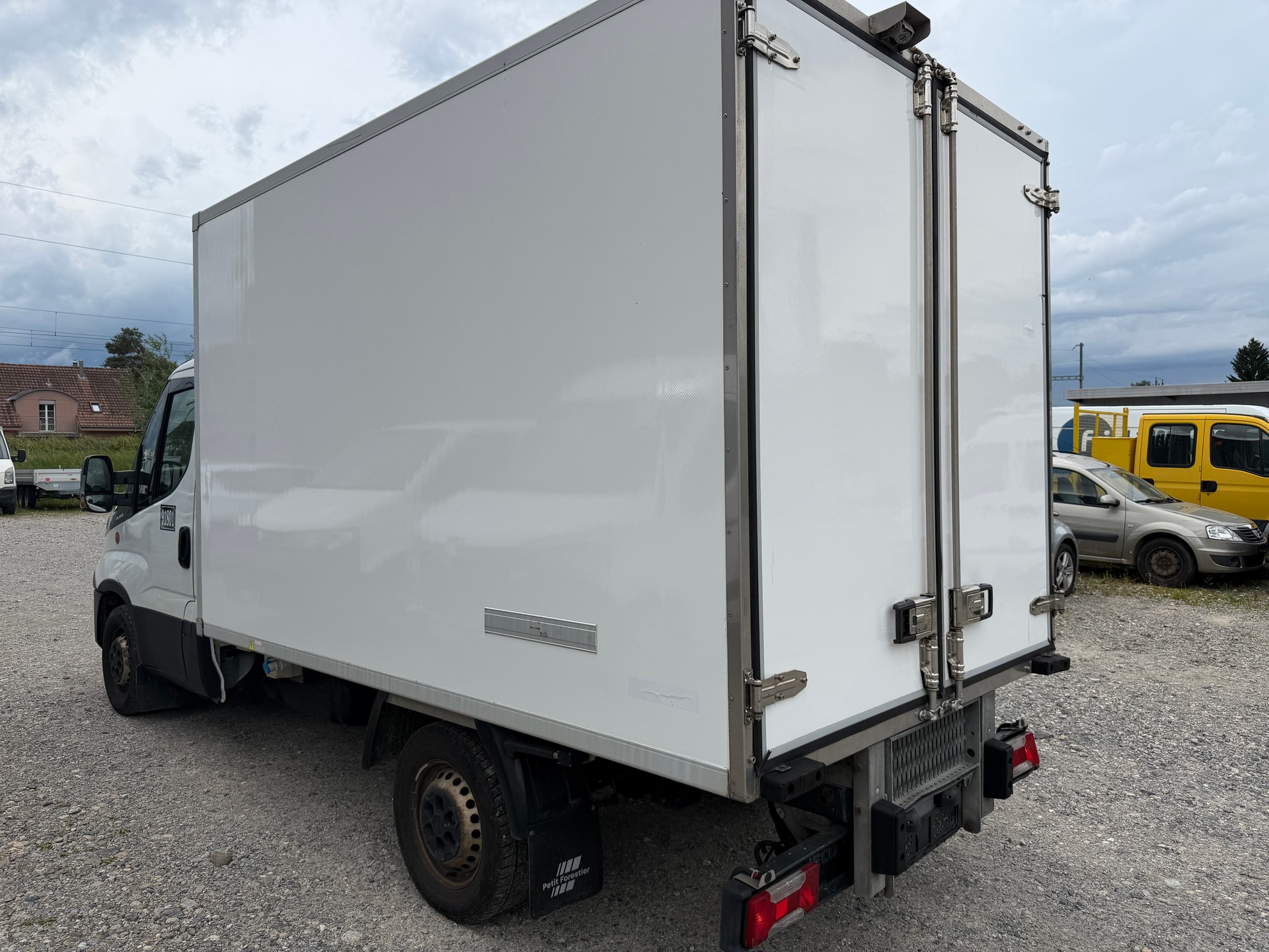 IVECO 35 S 14-image-2