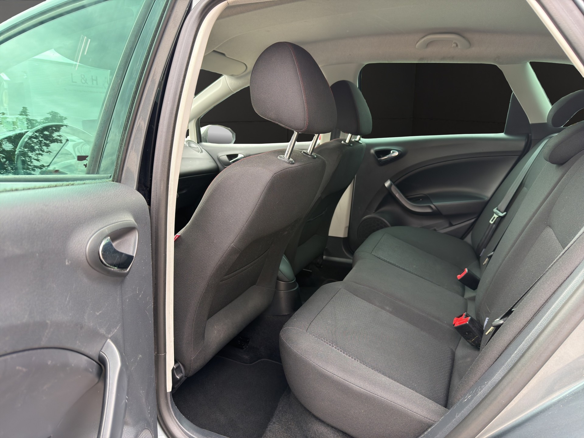 SEAT Ibiza ST 1.2 TSI FR Stopp-Start-image-14