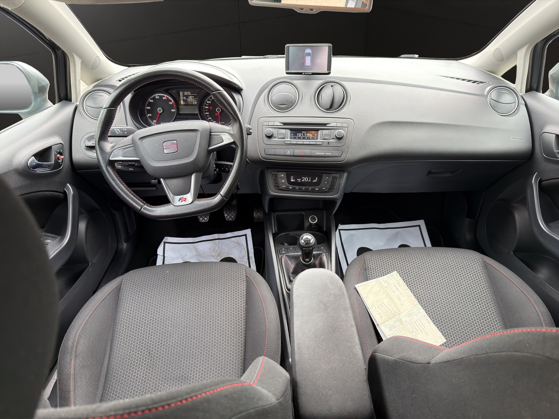 SEAT Ibiza ST 1.2 TSI FR Stopp-Start-image-9